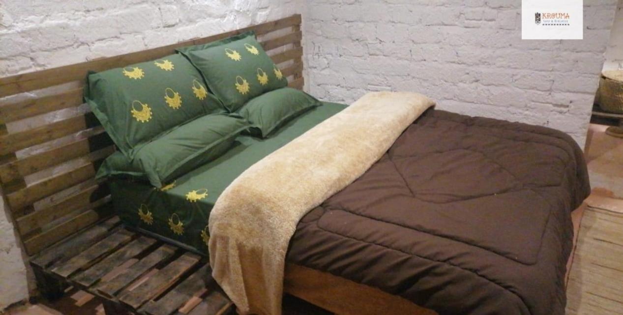 Deluxe Double Room with Balcony - Photo 8