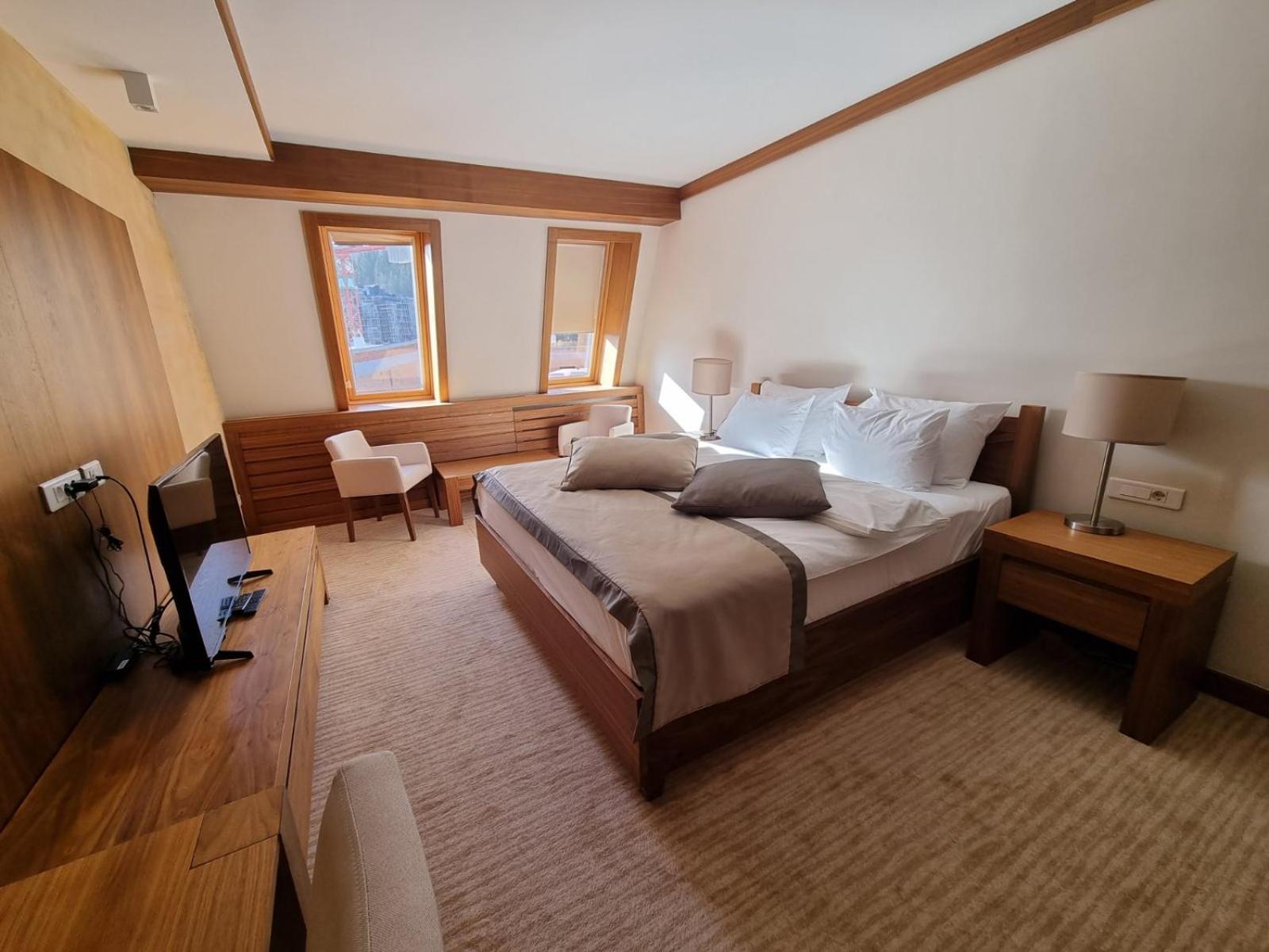 Basic Triple Room