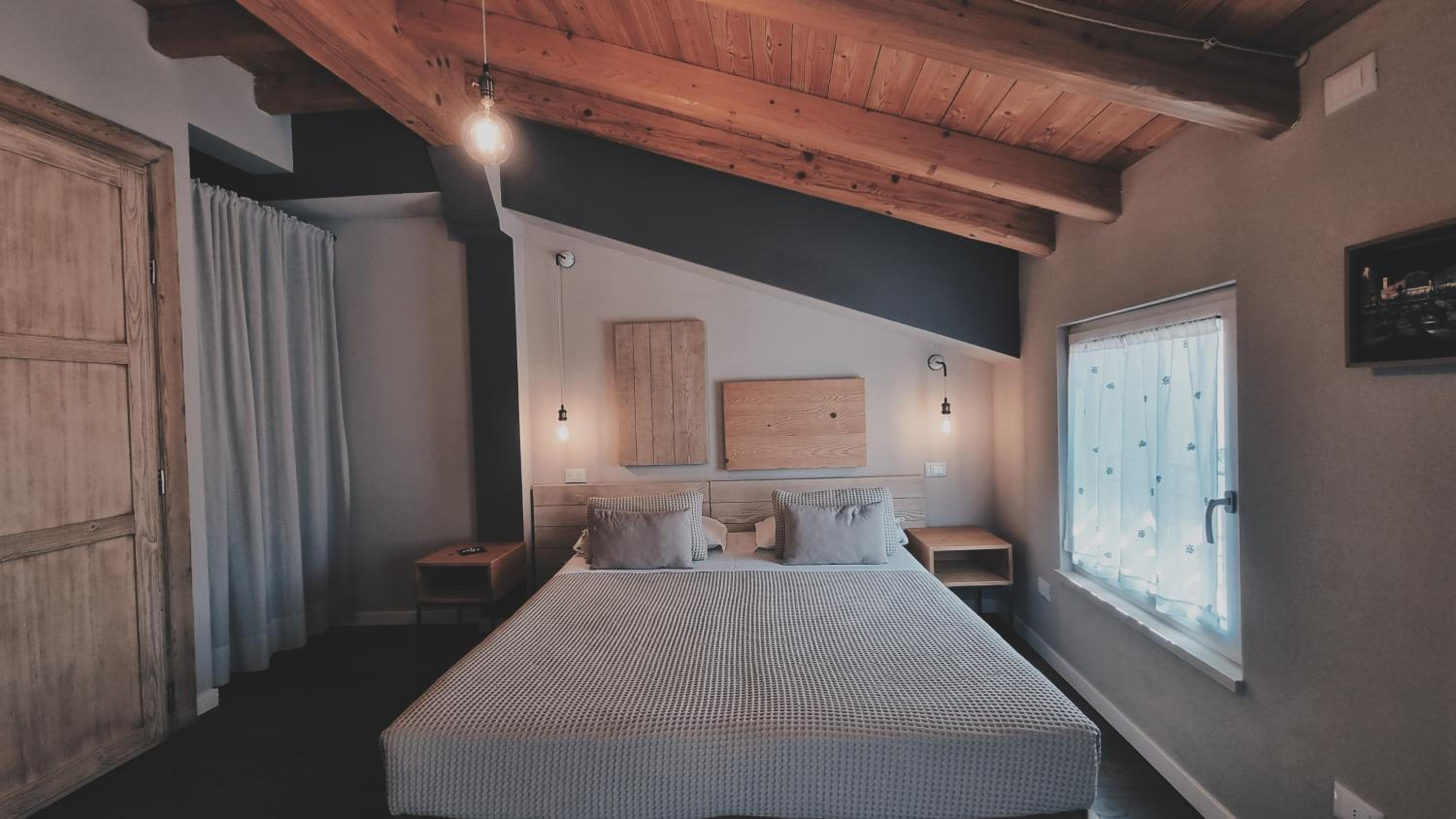 Deluxe Double Room - Photo 1