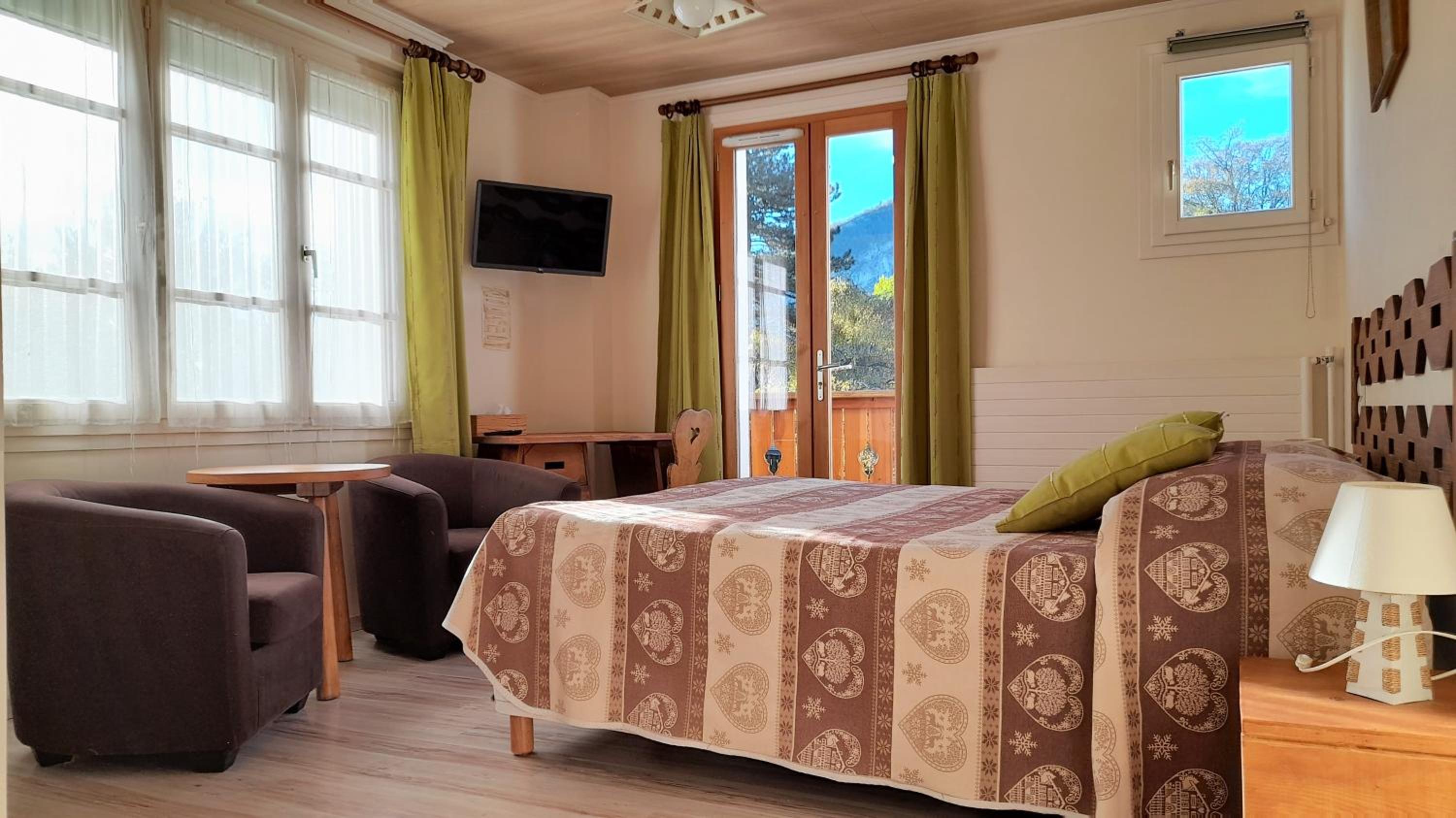Double or Twin Room with Garden View photo 2