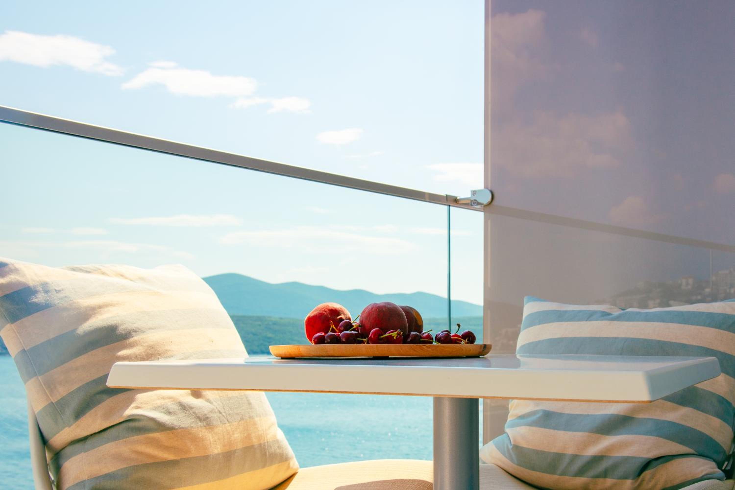 Deluxe Double or Twin Room with Balcony and Garden View photo 3