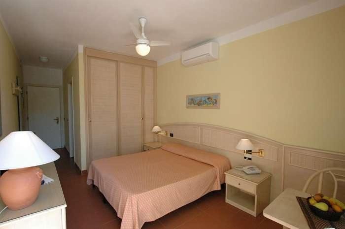 Superior Double or Twin Room - Sea Front photo 1