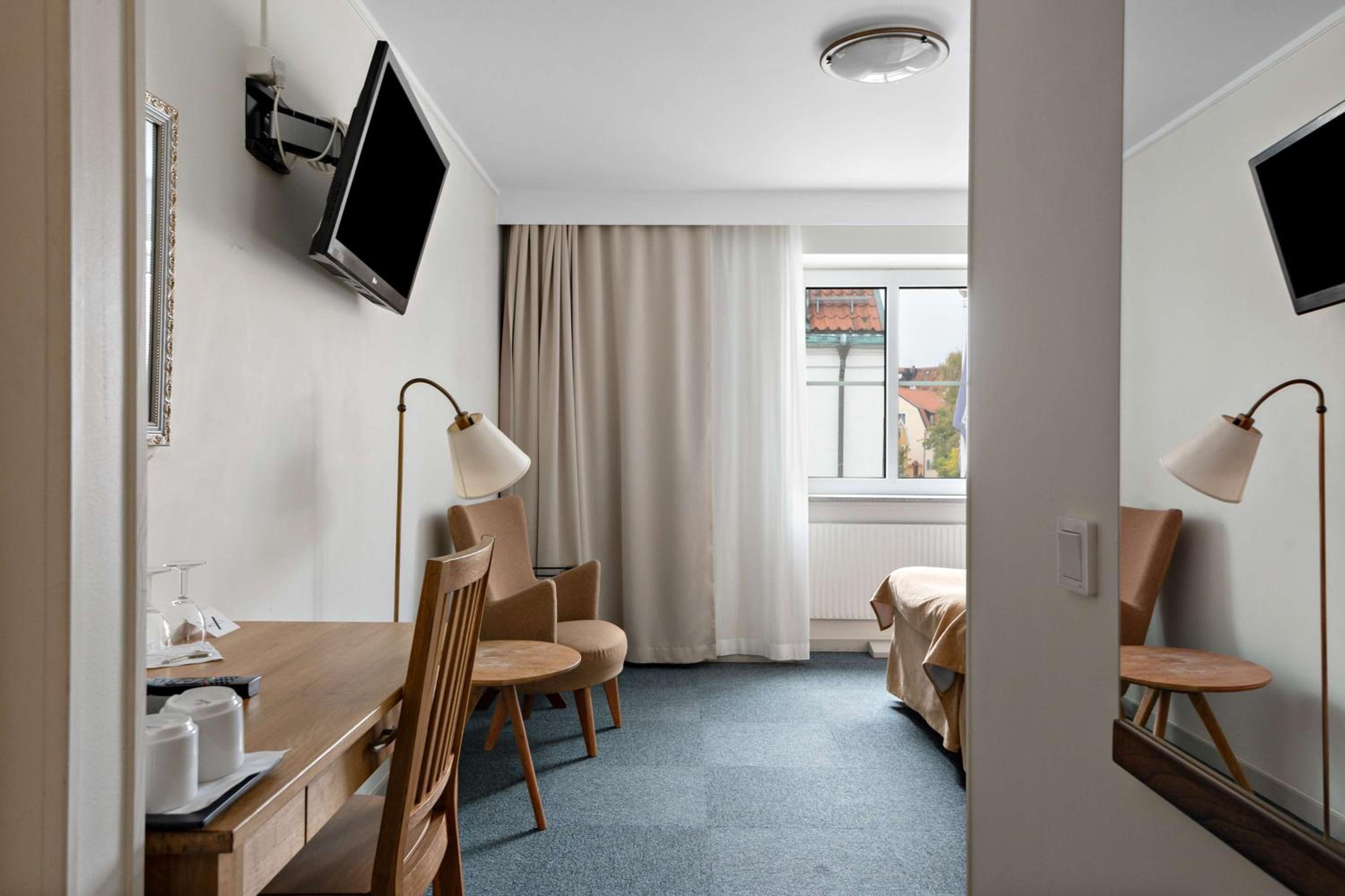 Standard Twin Room with AC - Photo 1