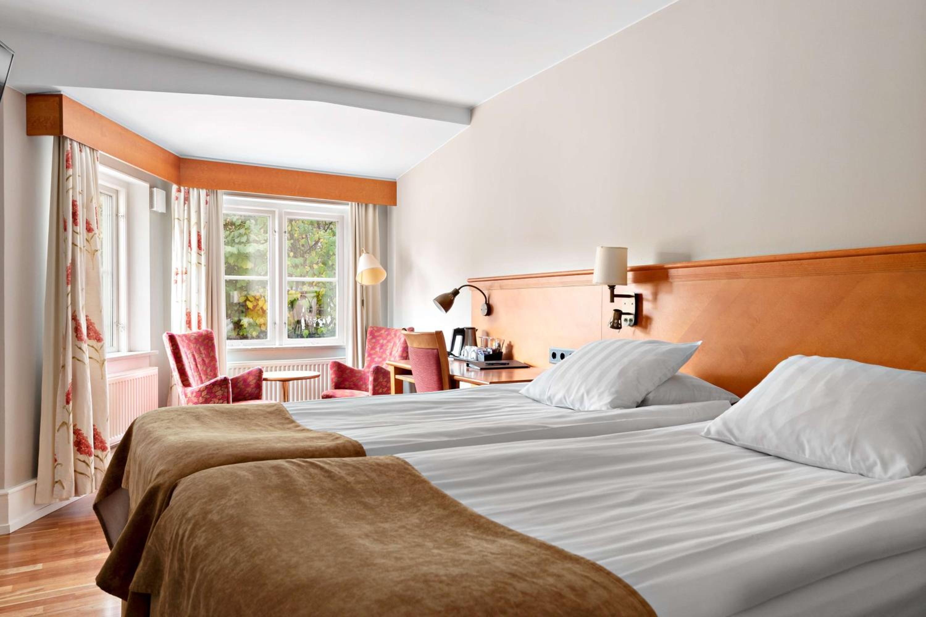Standard Double Room with Two Single Beds - Non-Smoking - Photo 18