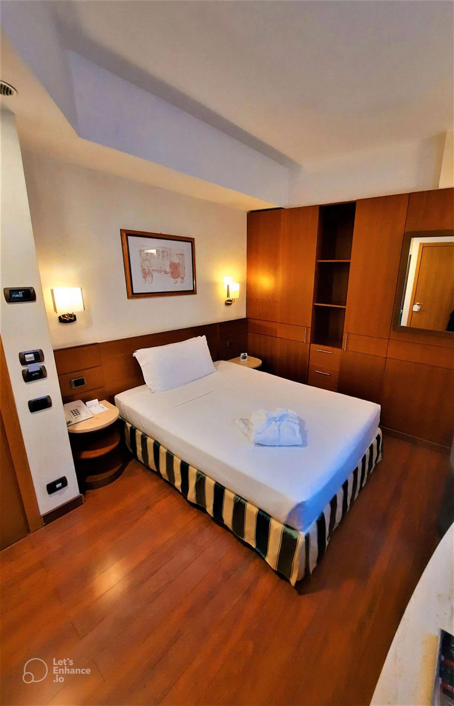 Deluxe Single Room