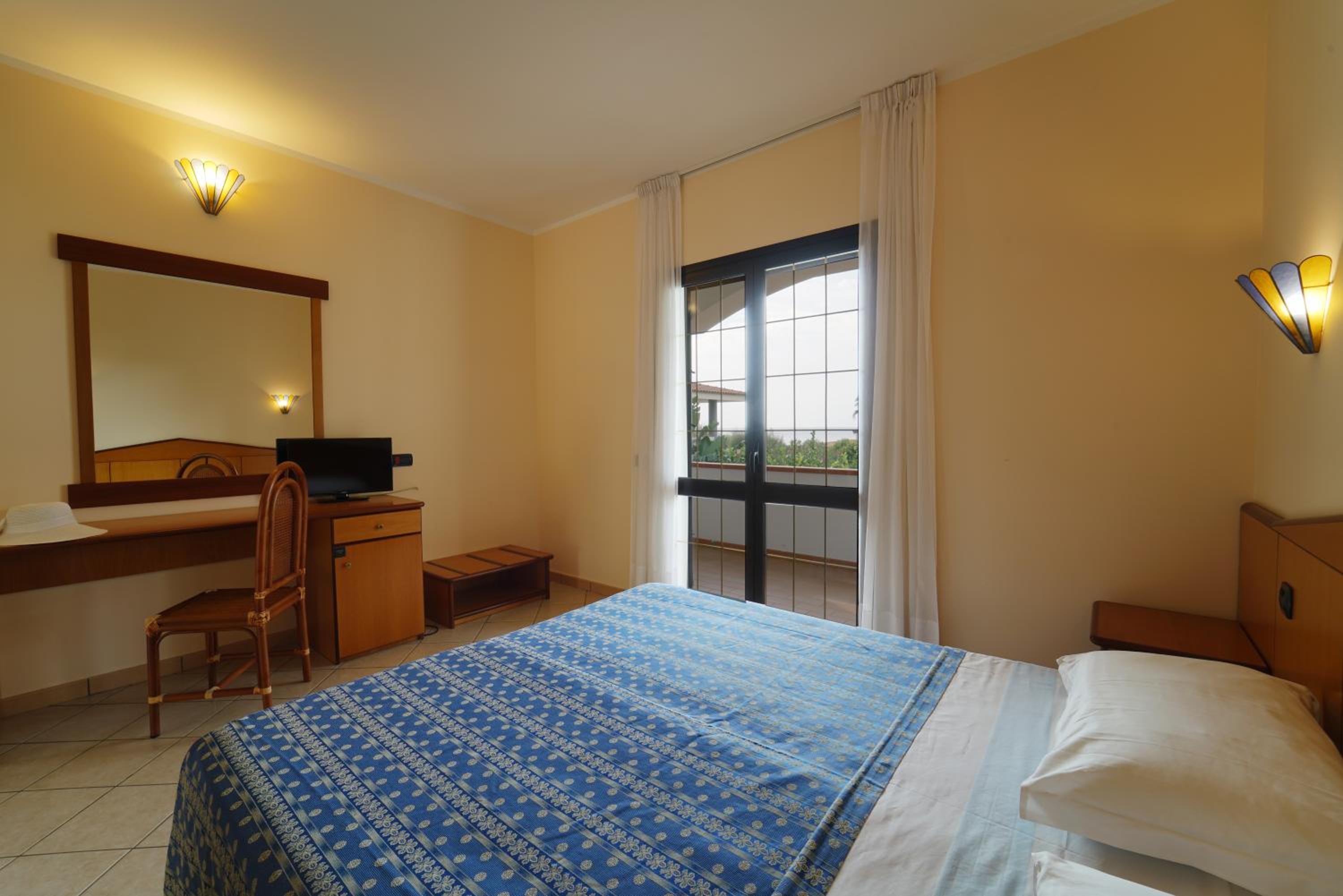 Comfort Triple Room photo 2