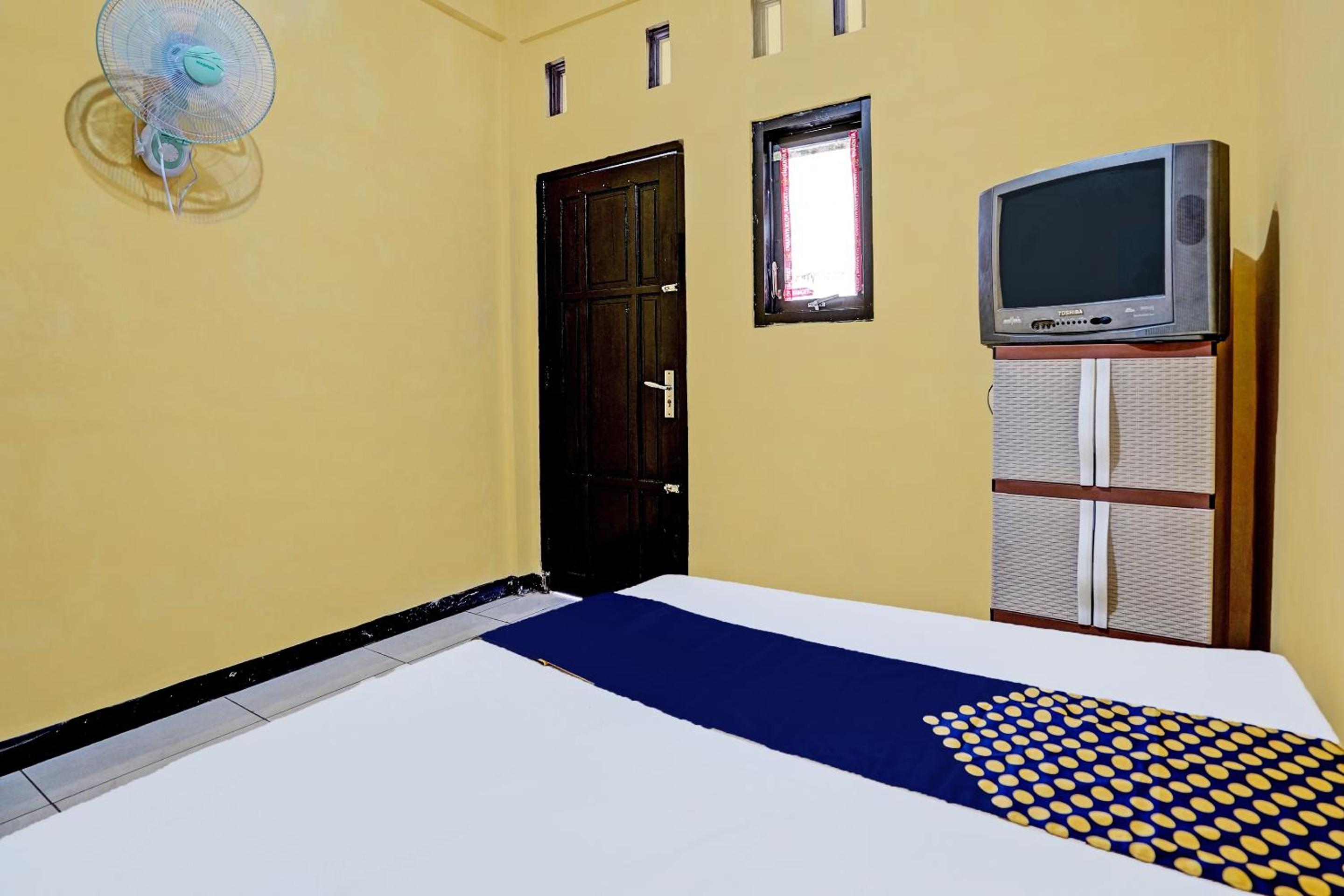 Budget Double Room photo 1