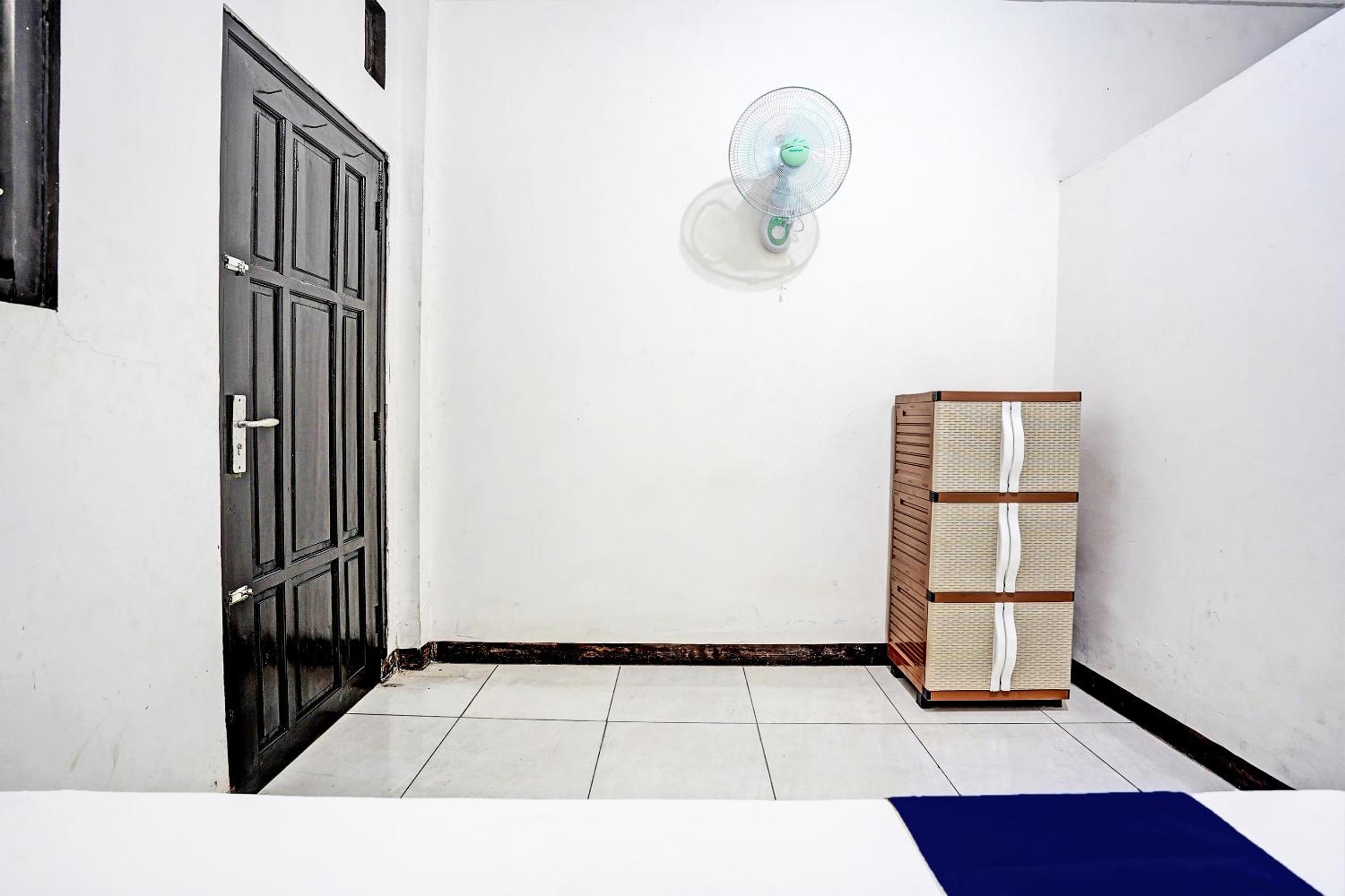 Small Single Room photo 1