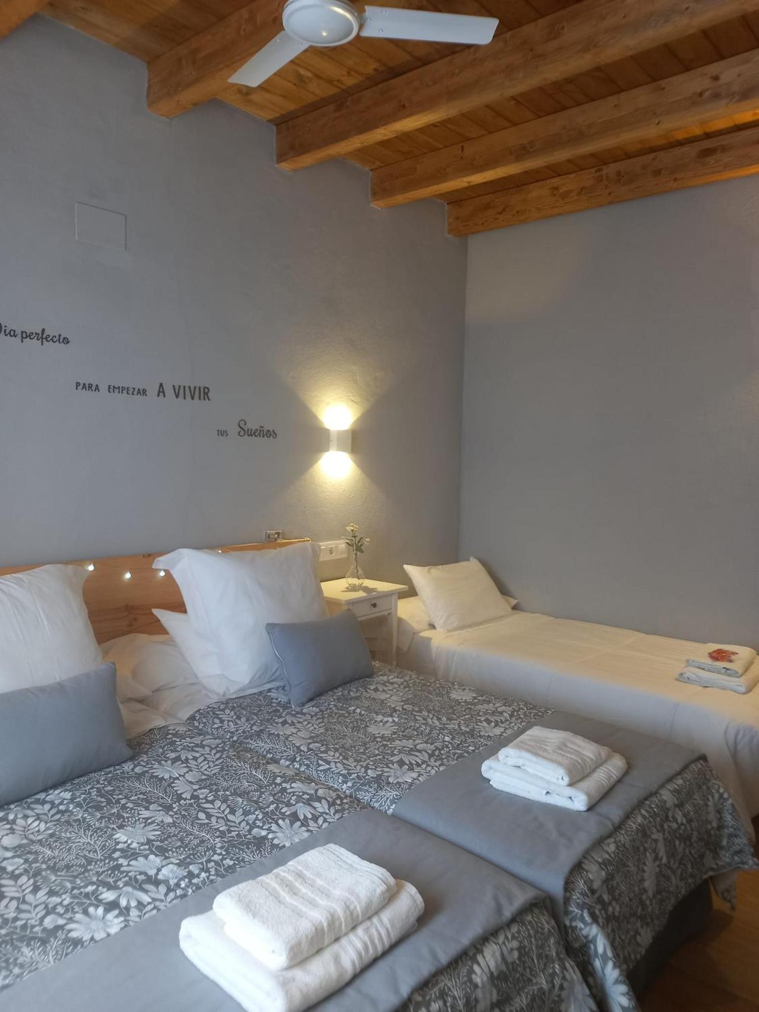 Double Room With Private Bathroom photo 3