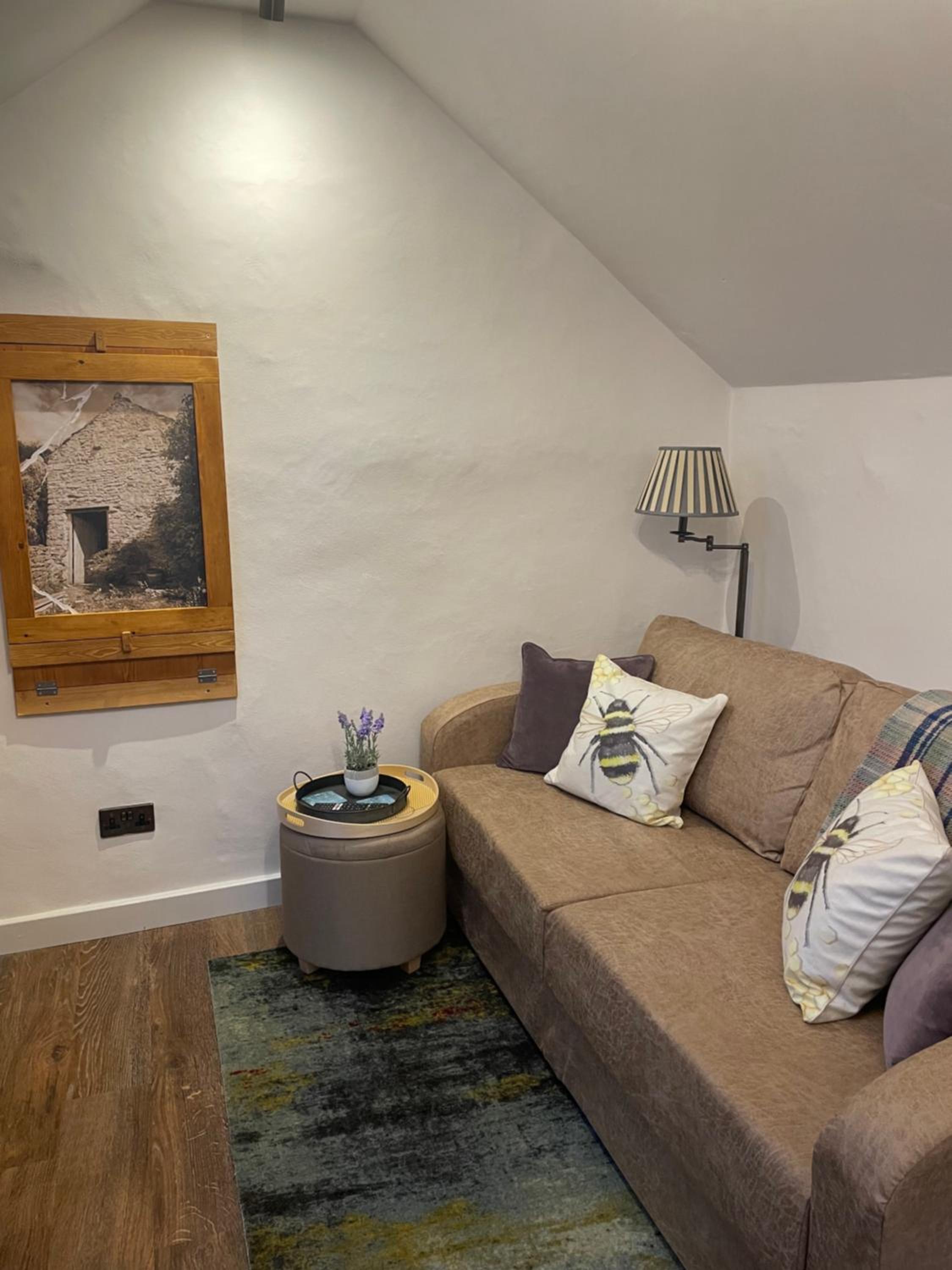 One-Bedroom House photo 1