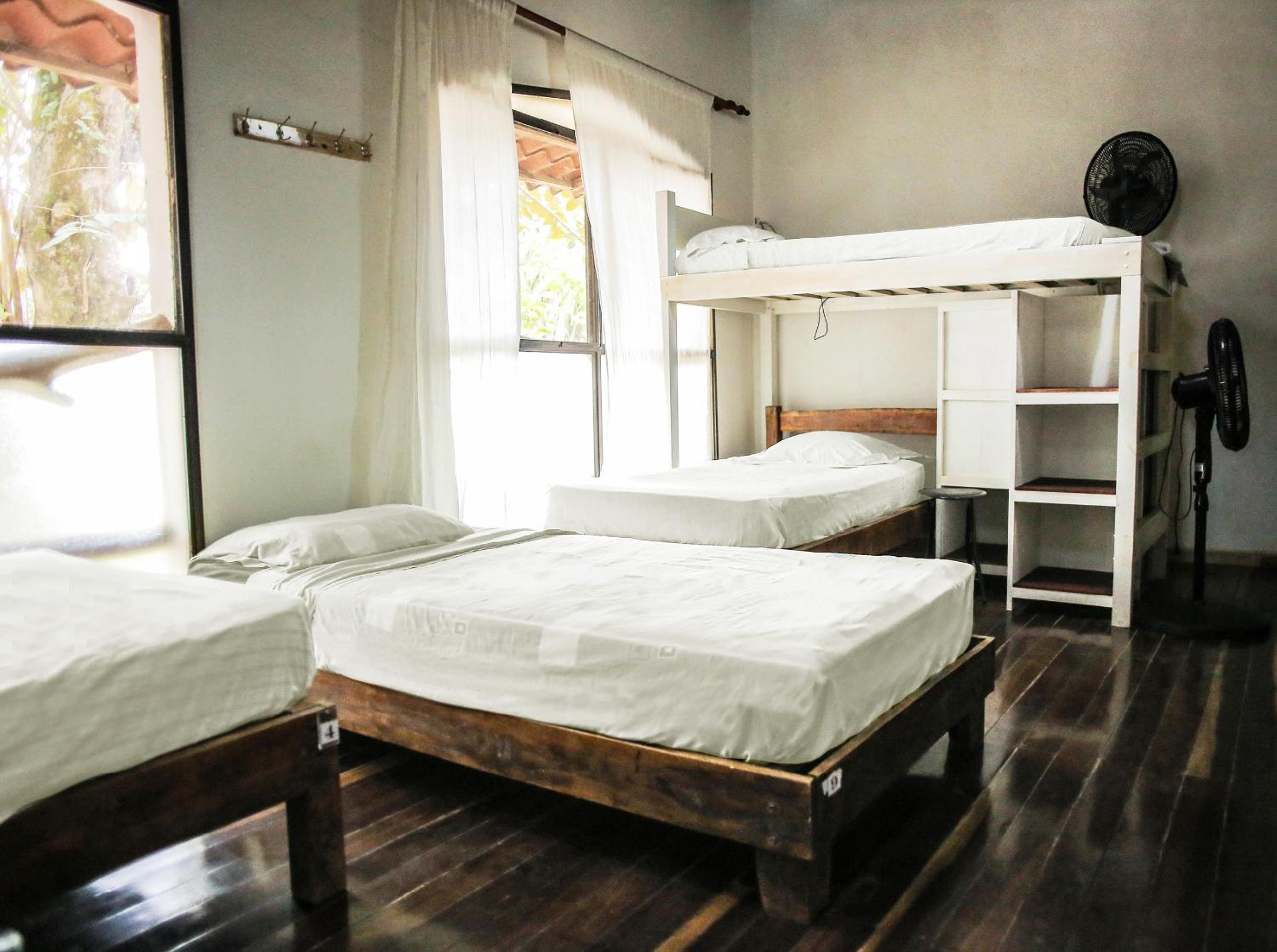 Bed in 9-Bed Mixed Dormitory Room photo 2