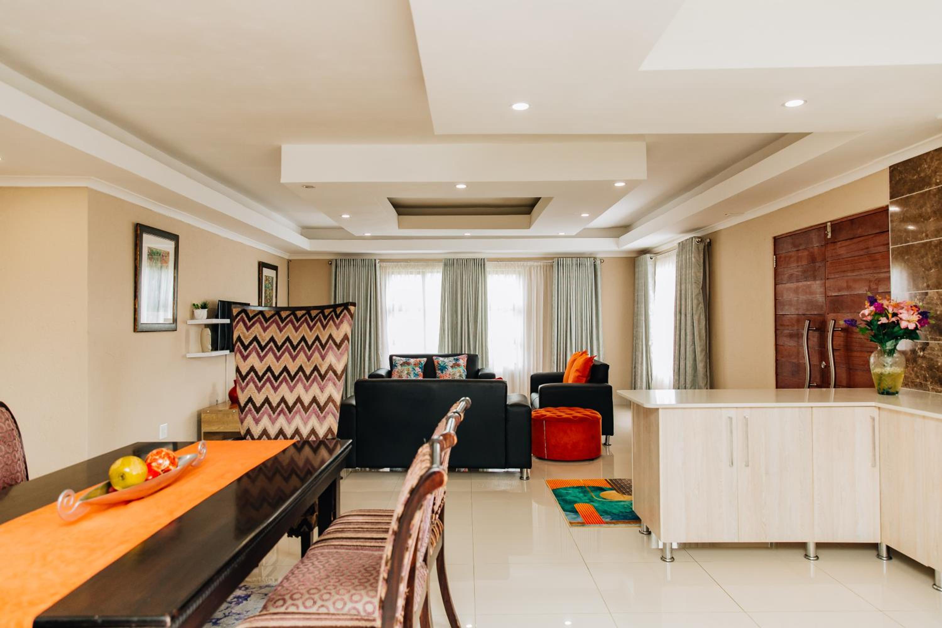 Three-Bedroom Villa - Photo 17