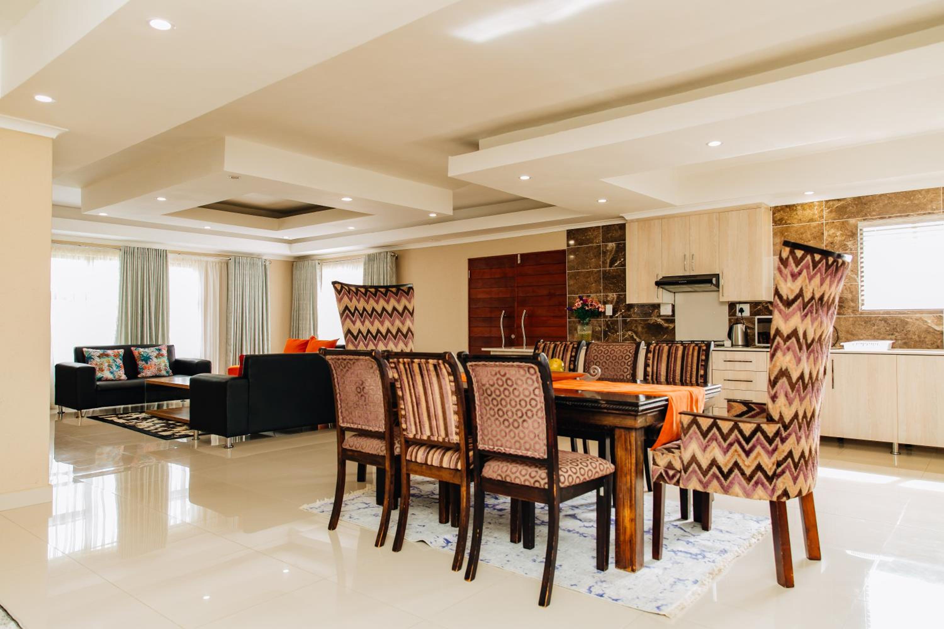 Three-Bedroom Villa - Photo 12