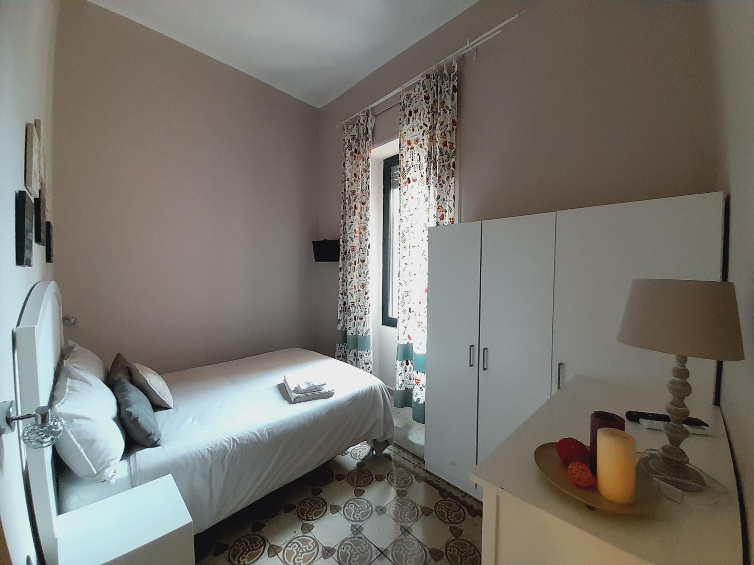 Economy Single Room