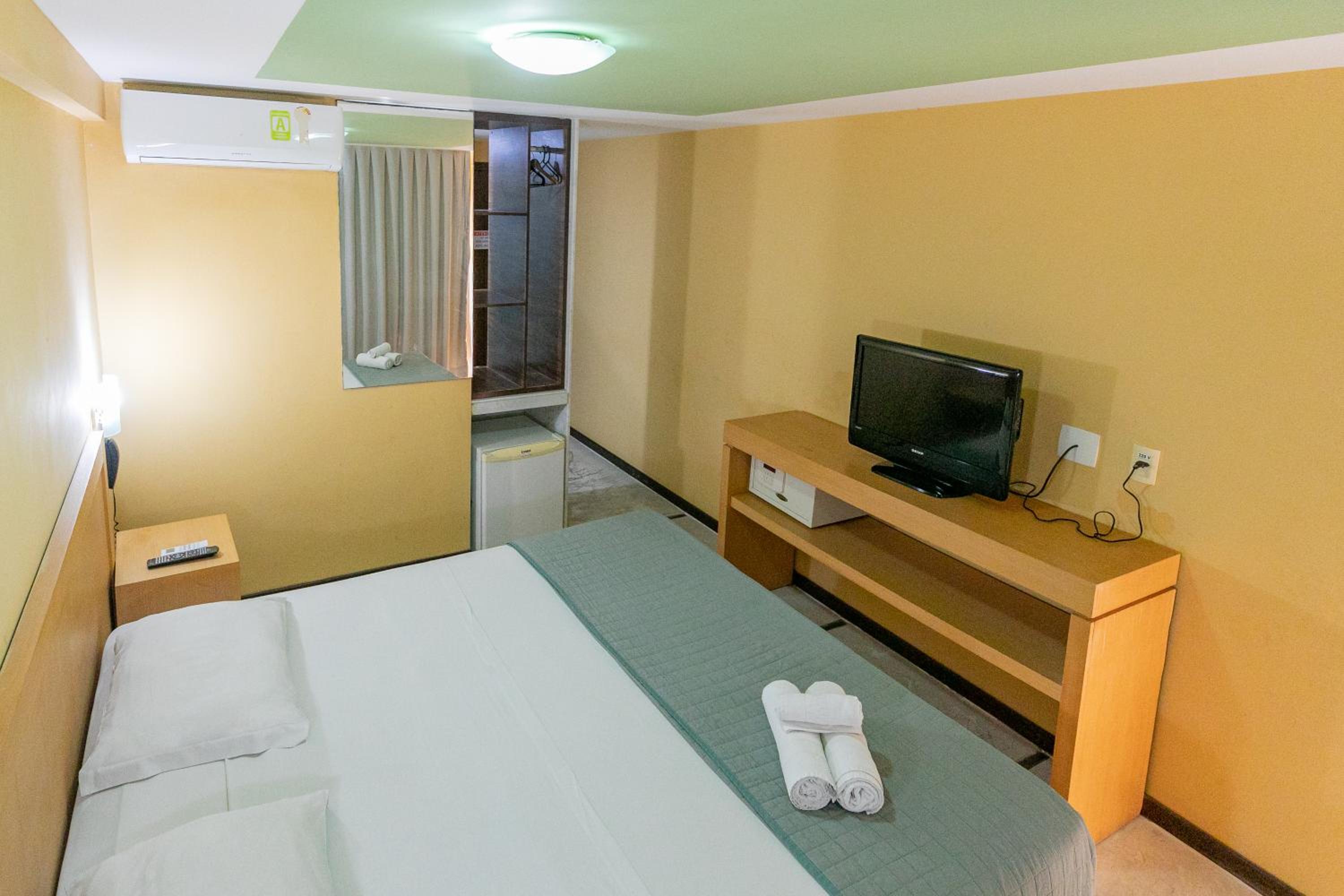 Standard Double Room - Photo 10