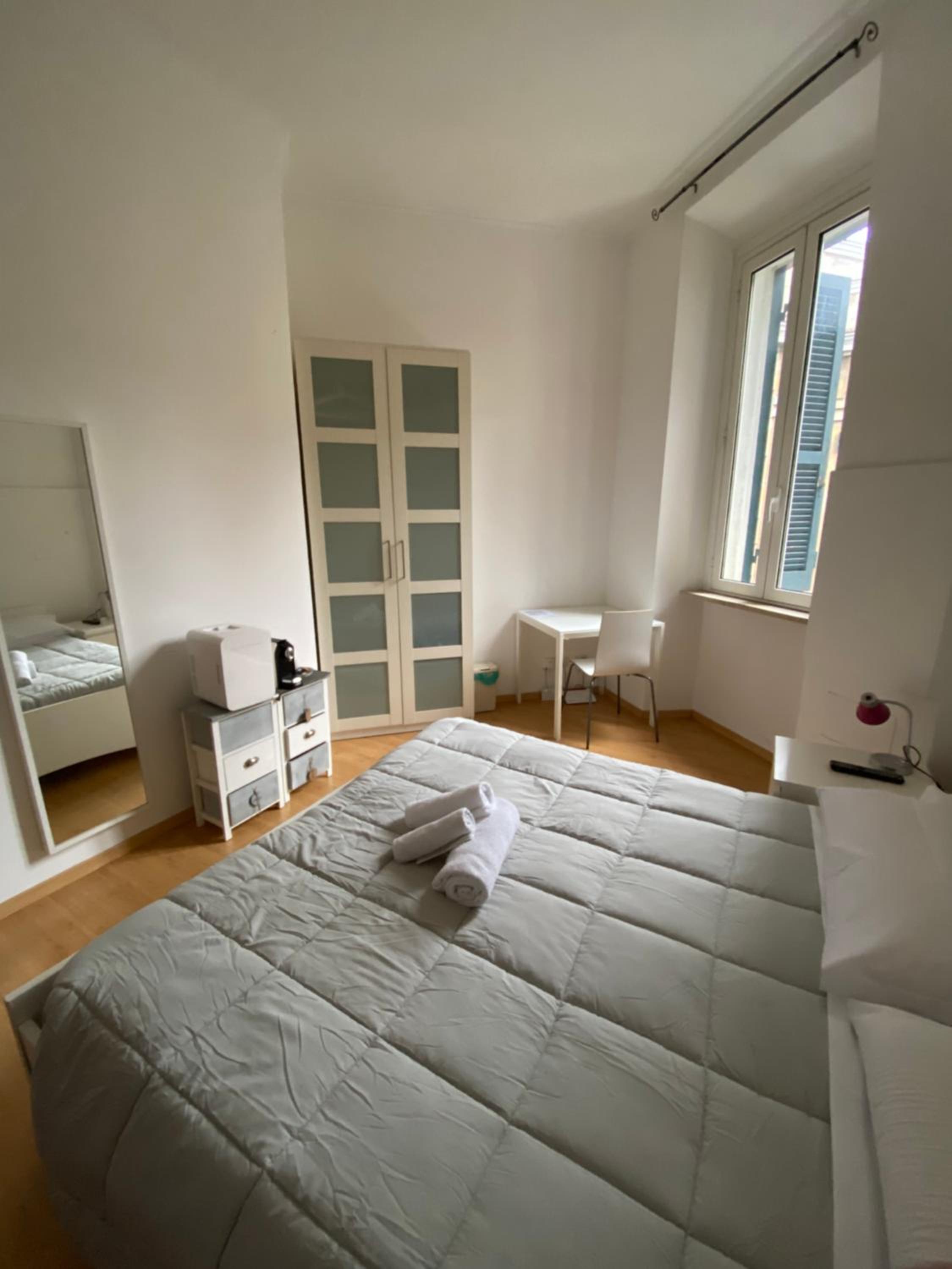 Double Room with Private External Bathroom photo 2