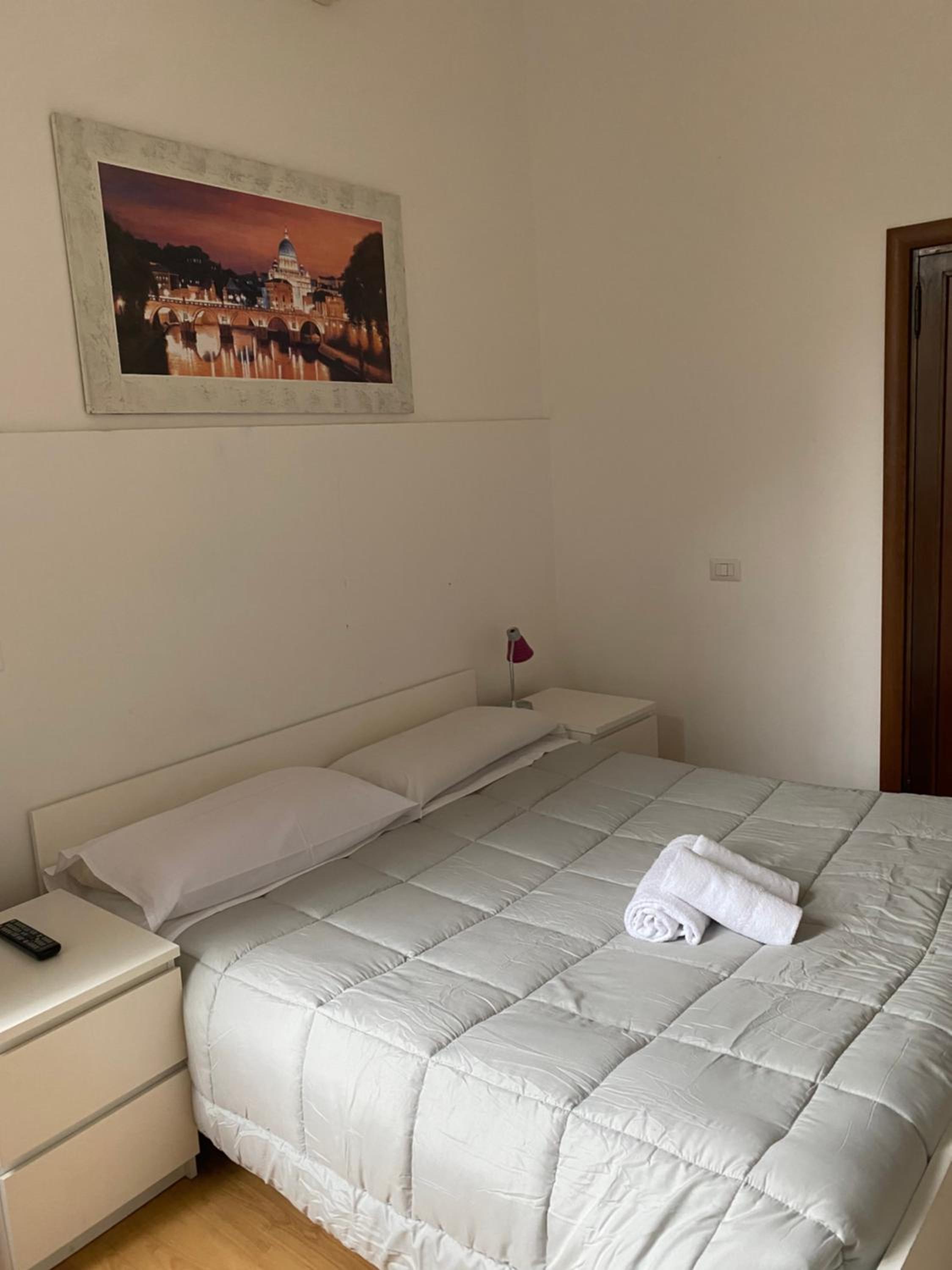 Double Room with Private External Bathroom photo 3