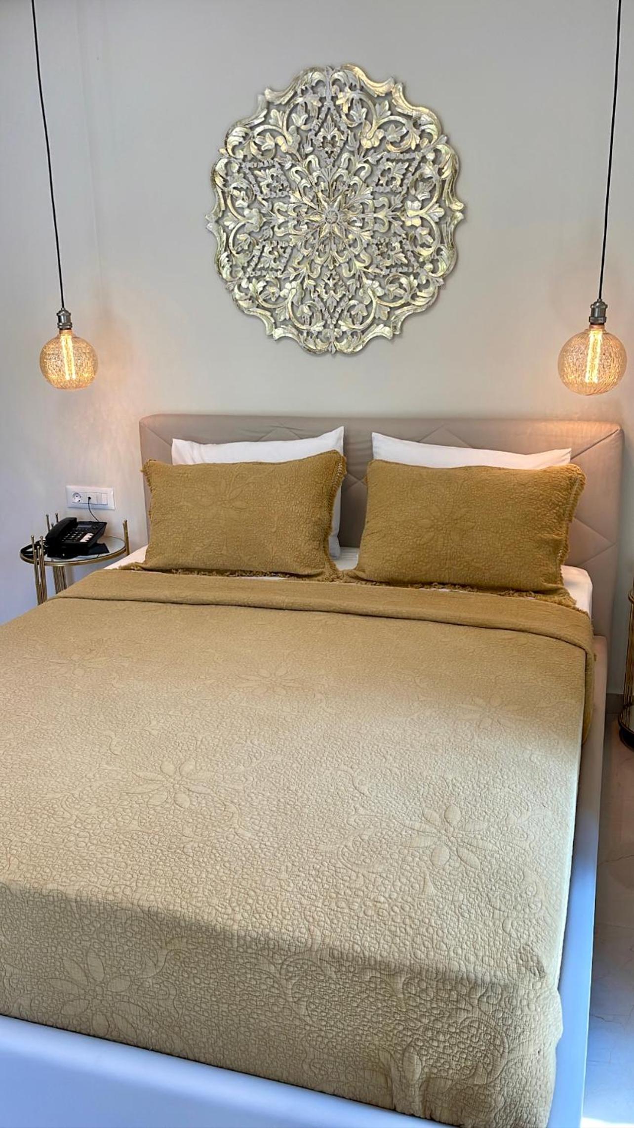 Deluxe Double Room with Balcony photo 3