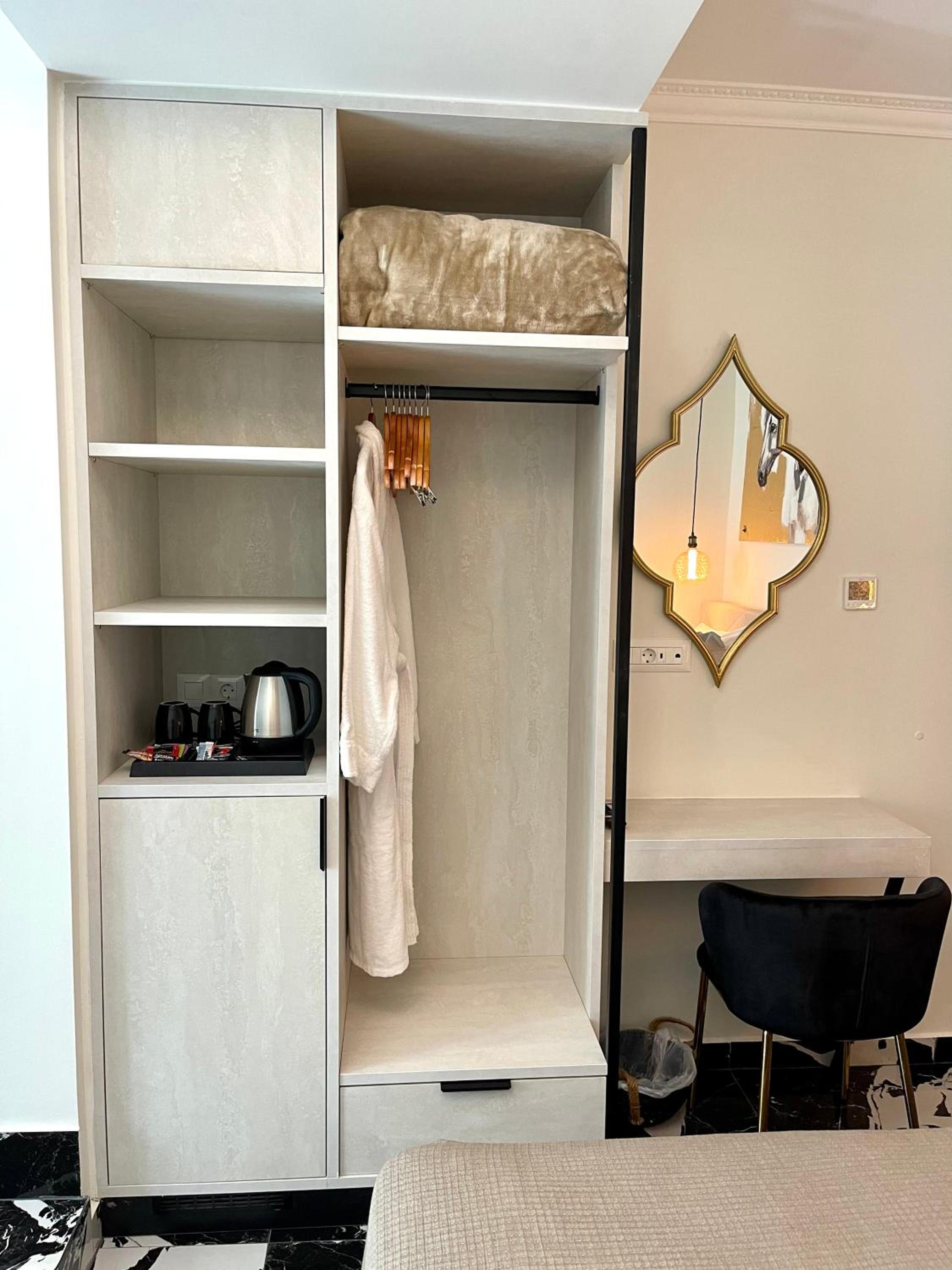 Standard Double Room photo 3