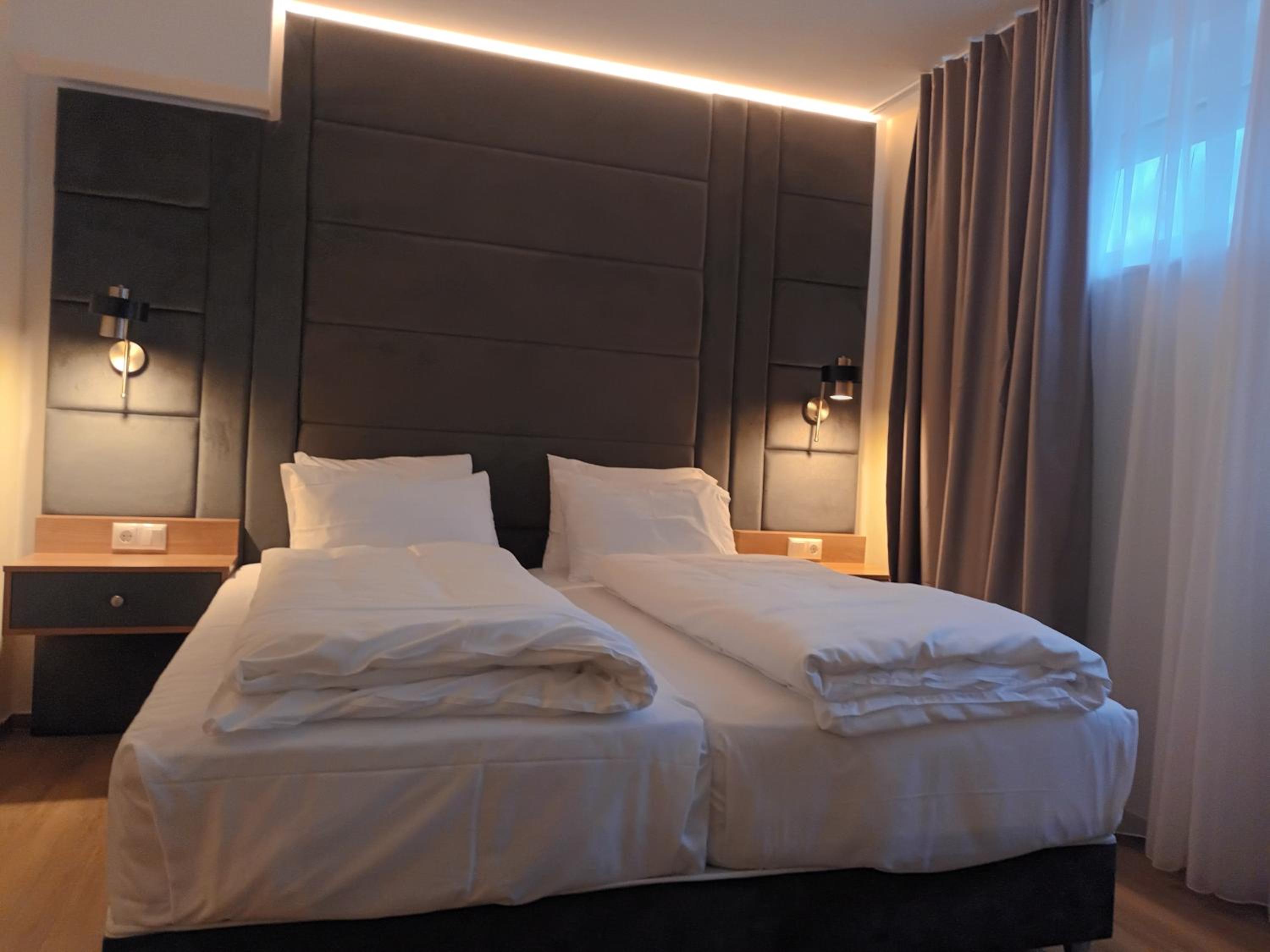 Double Room - Photo 1