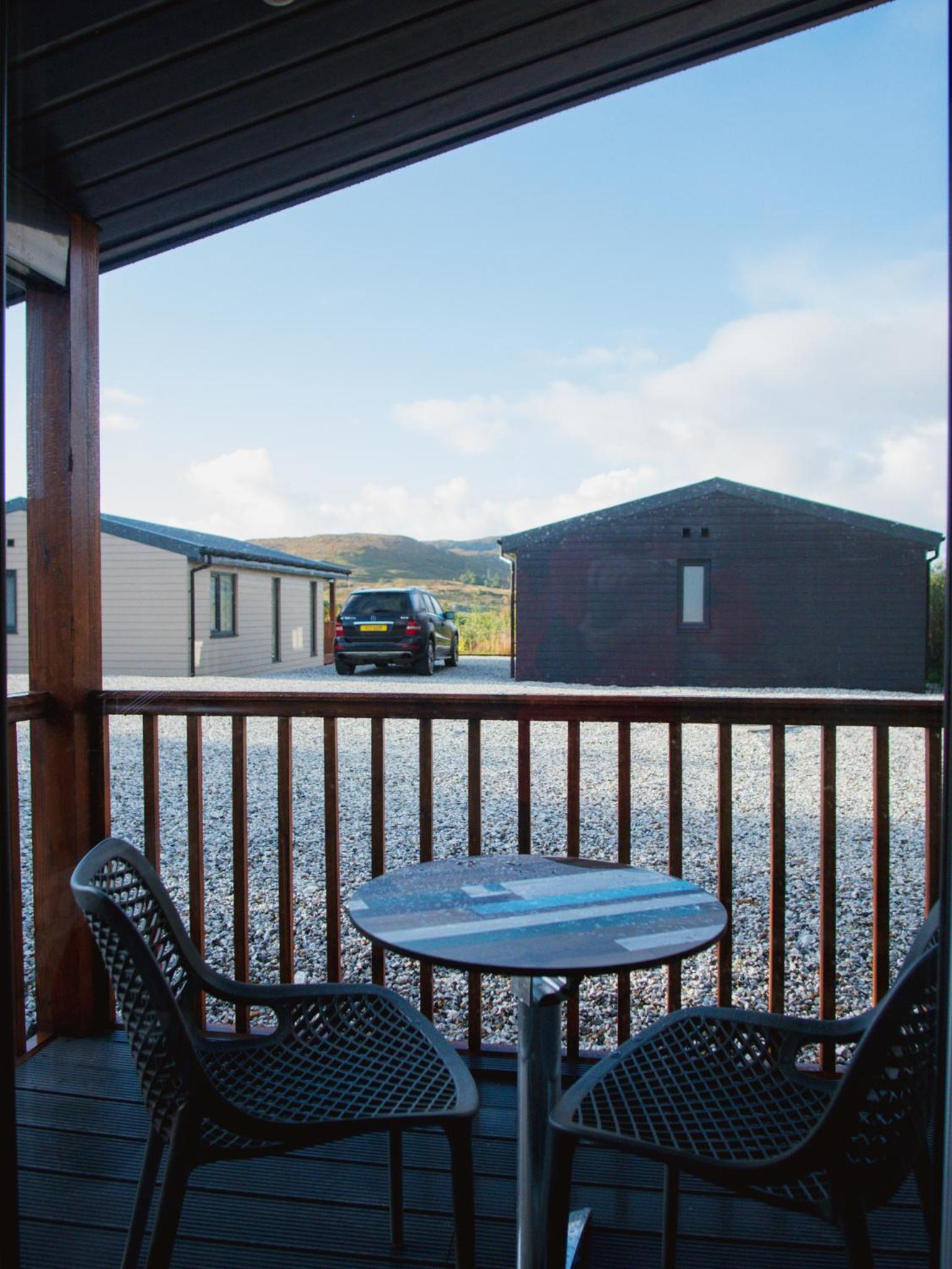 Two-Bedroom Comfort Lodge - Photo 5