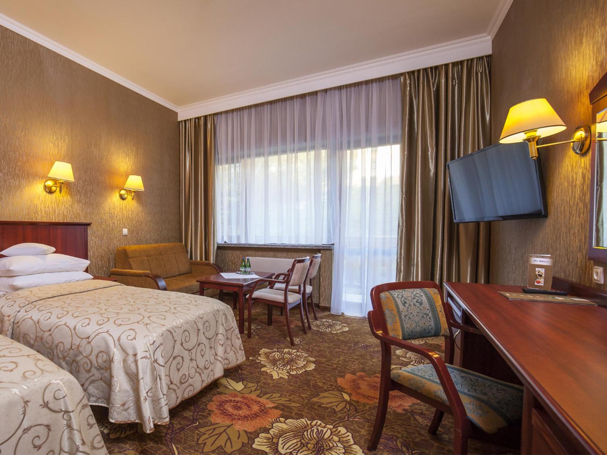 Double Room with Mountain View - Photo 4