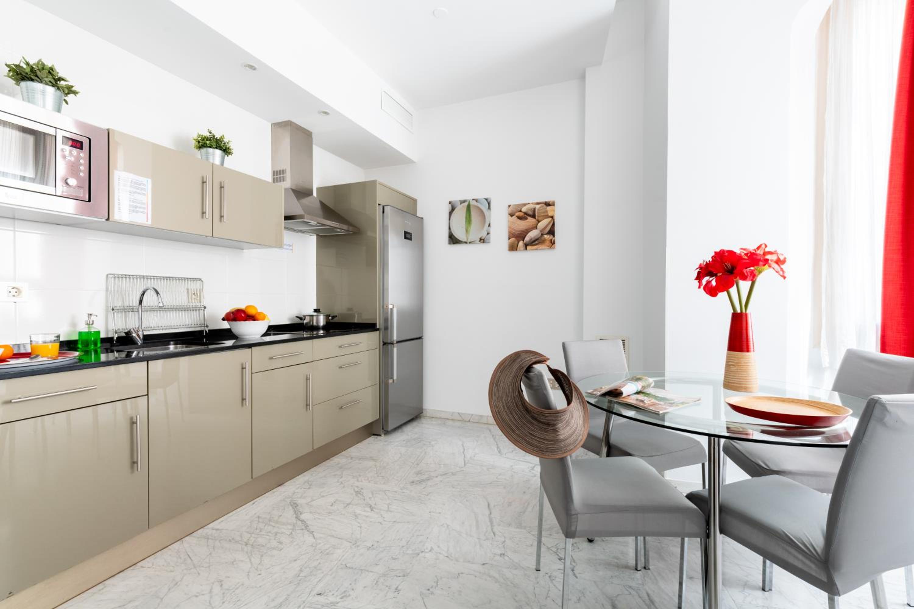 One-Bedroom Apartment - Photo 15