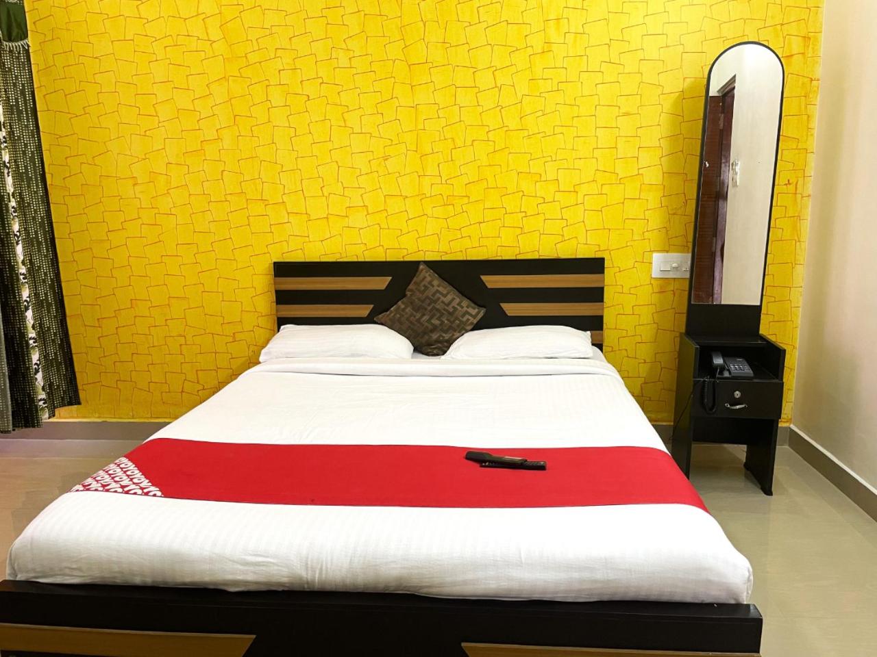Deluxe Double Room - Photo 15