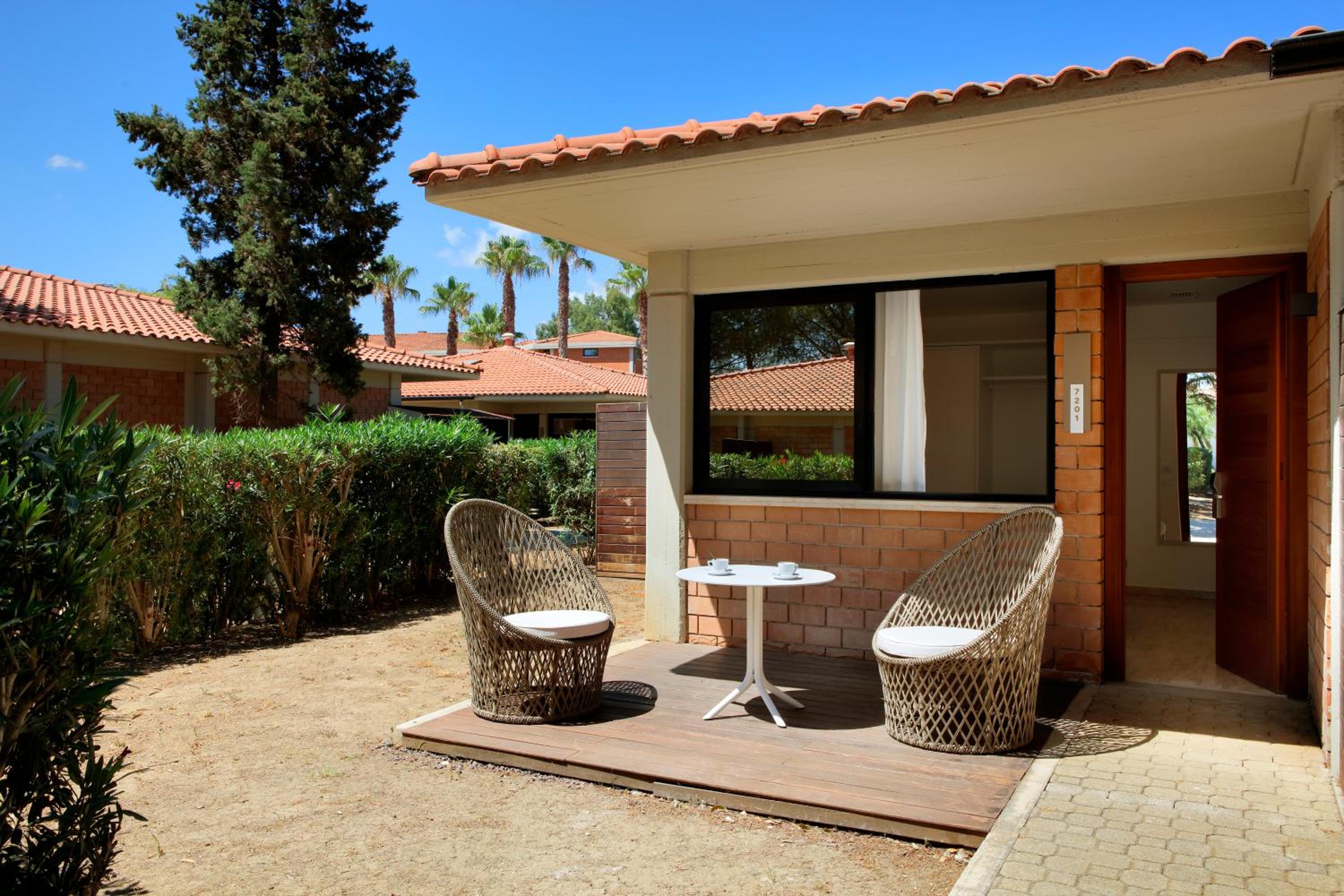 Deluxe Bungalow