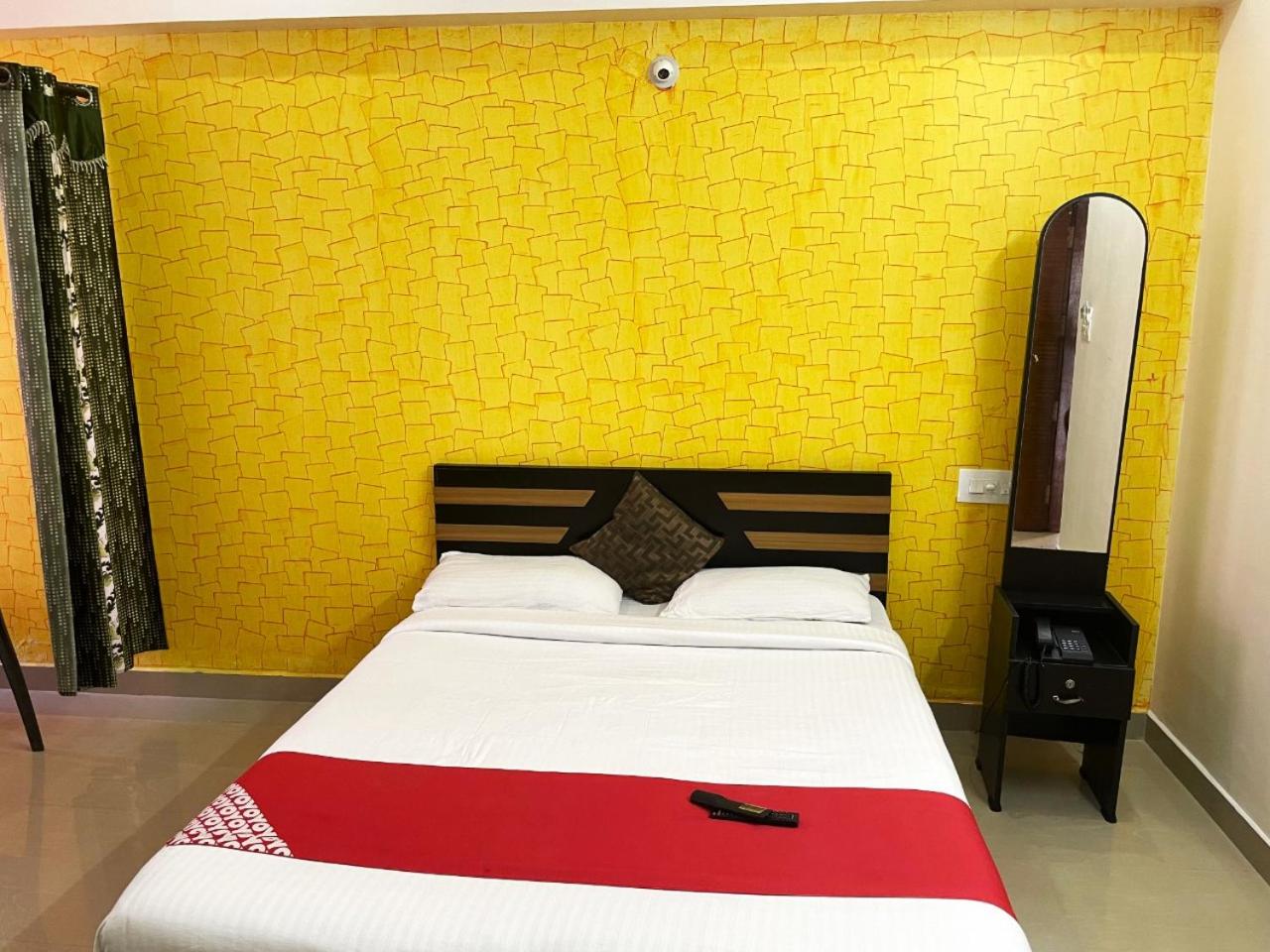 Budget Double Room - Photo 24
