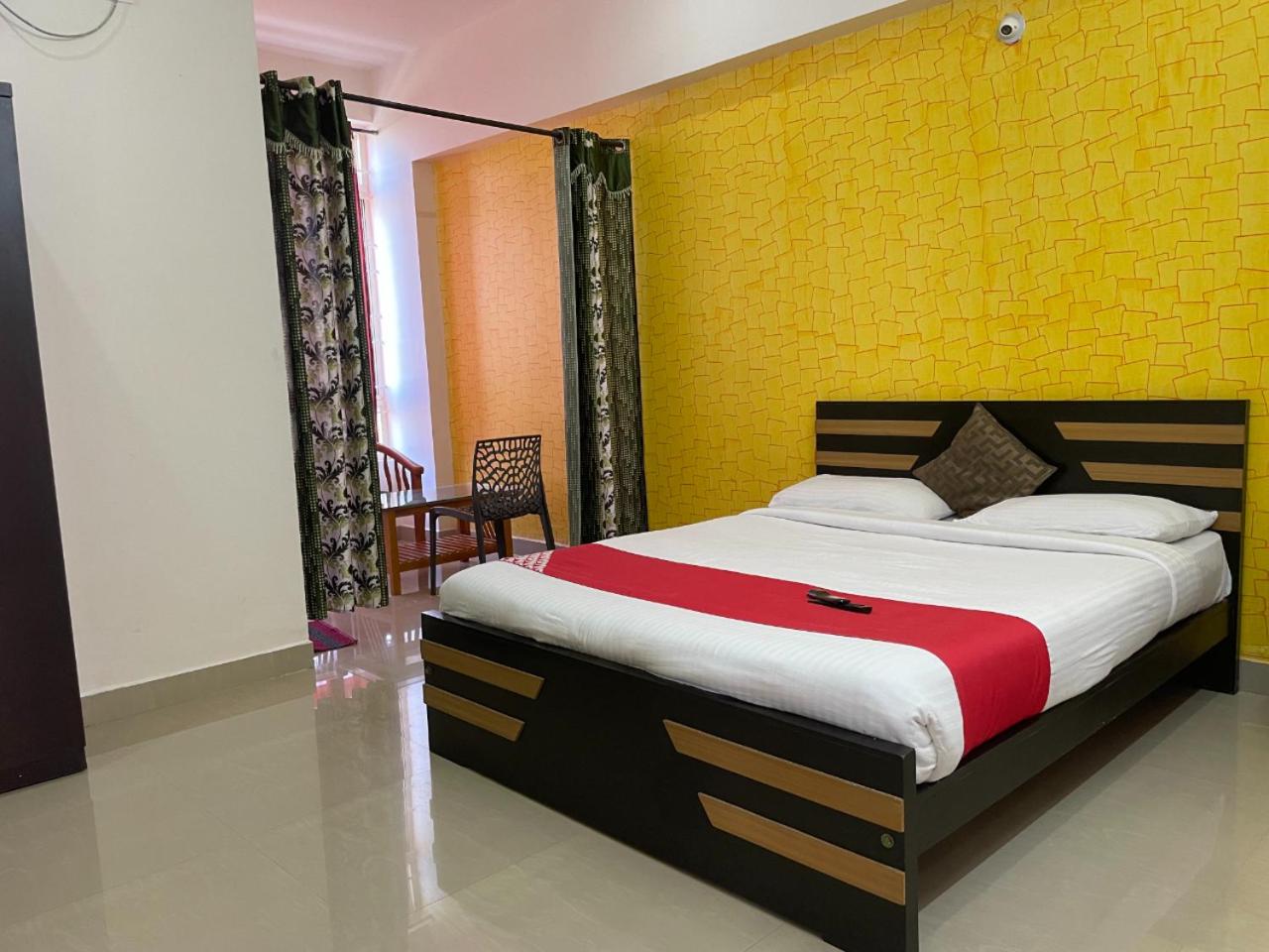 Budget Double Room - Photo 1