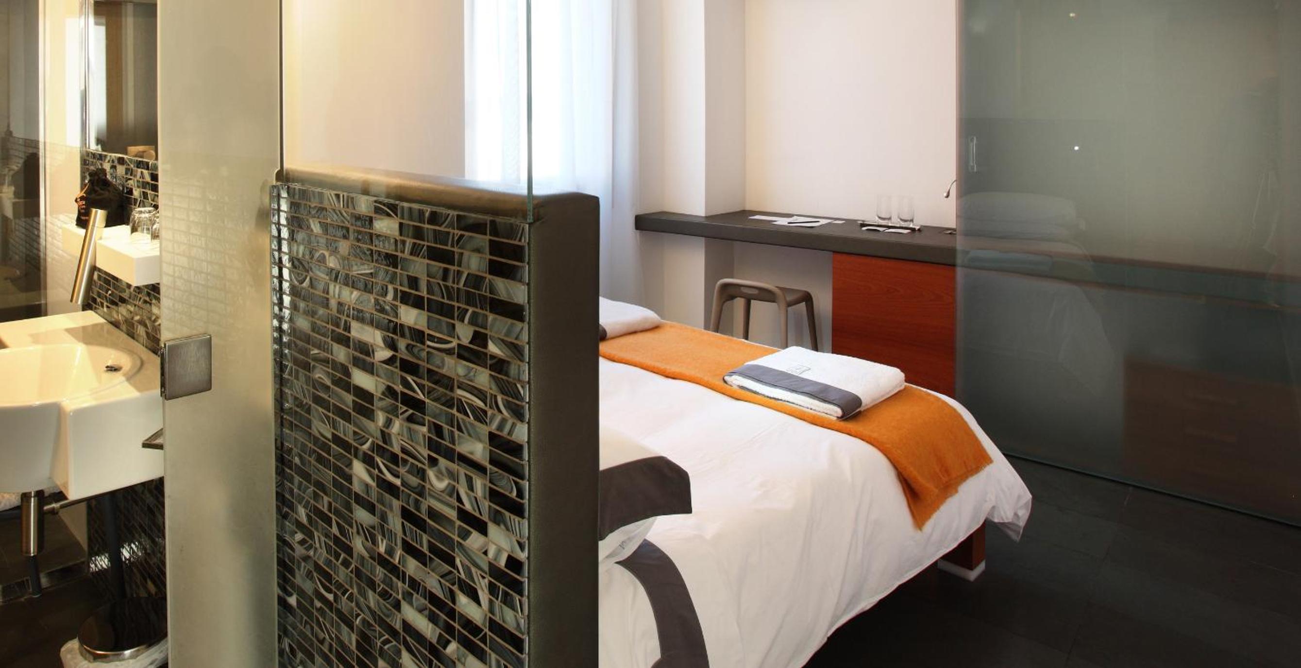 Superior Double Room - Photo 8