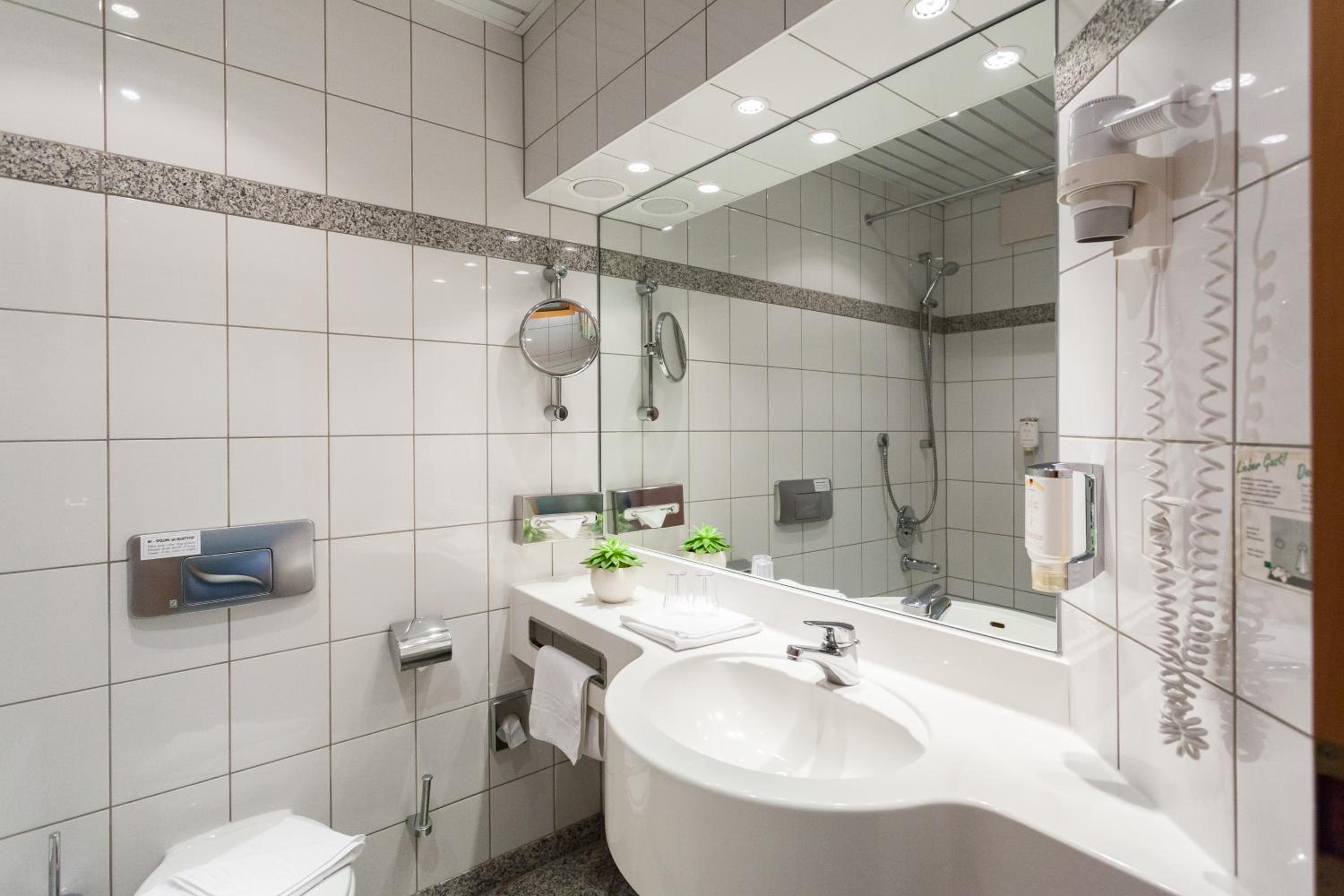 Superior Double Room with quiet location photo 3