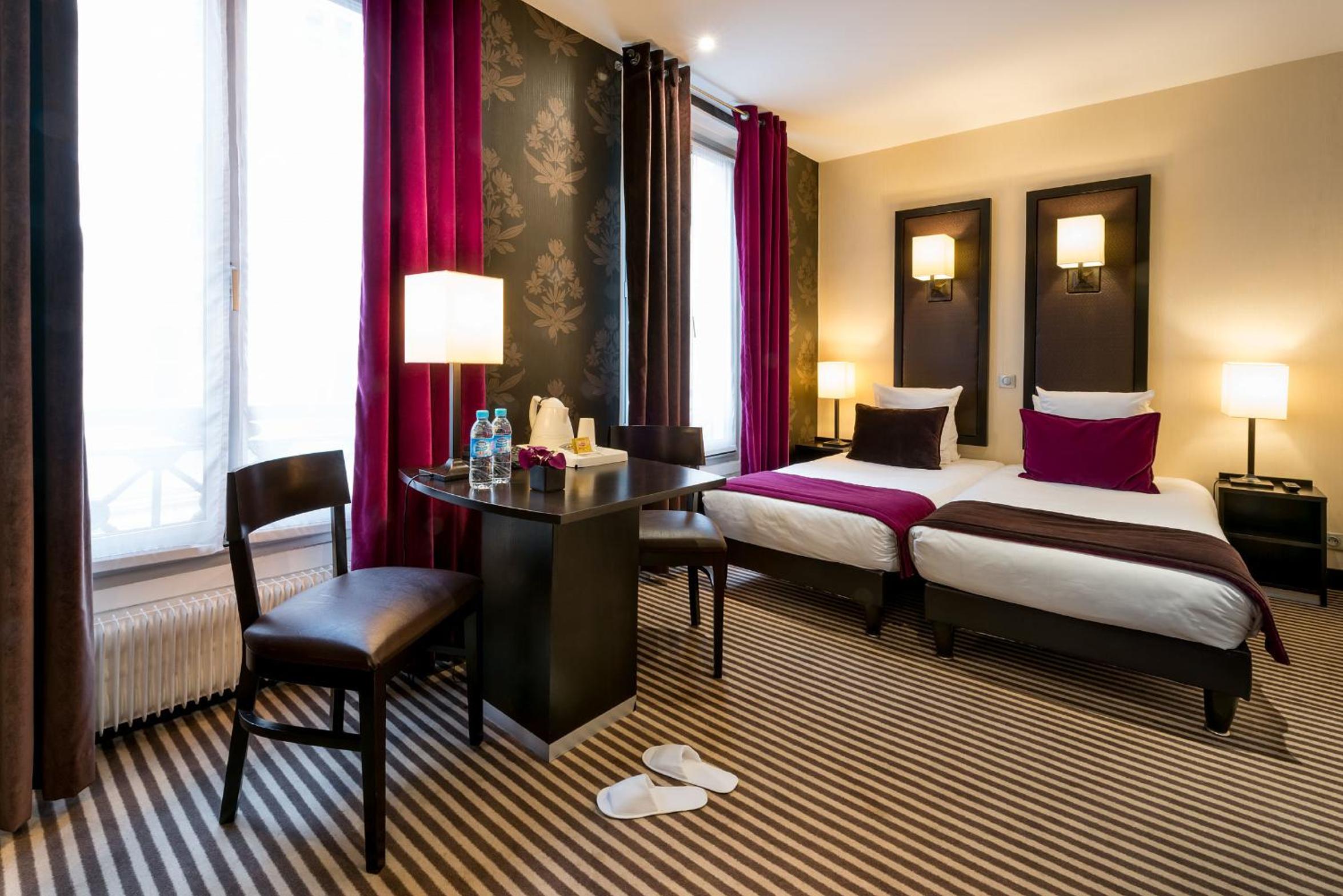 Superior Double Room With Seine River Boat Cruise Tour Included