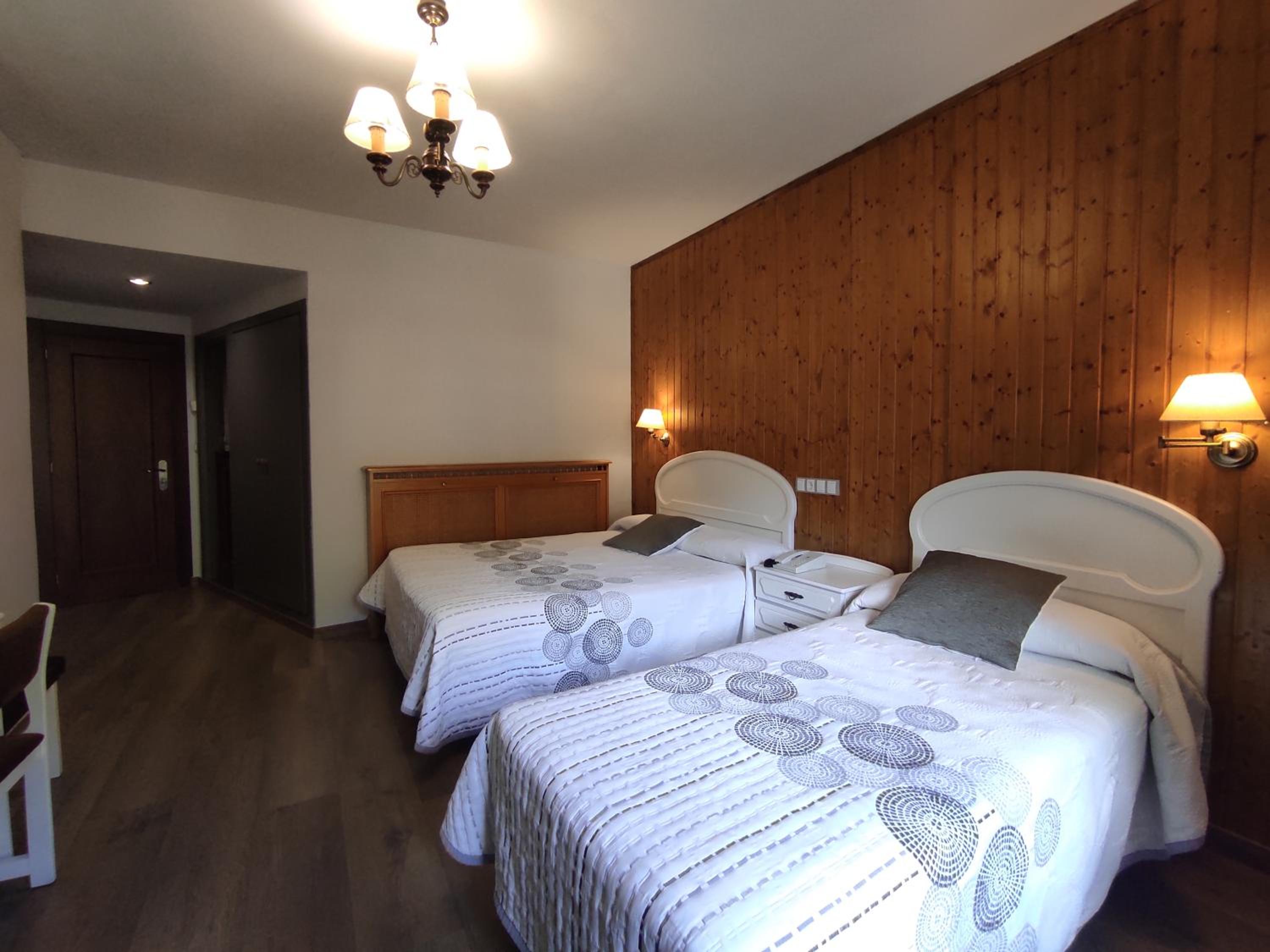 Habitación Triple Estándar con Balcón