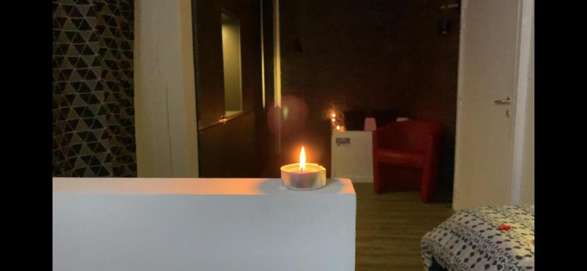 Suite with Hot Tub - Photo 4