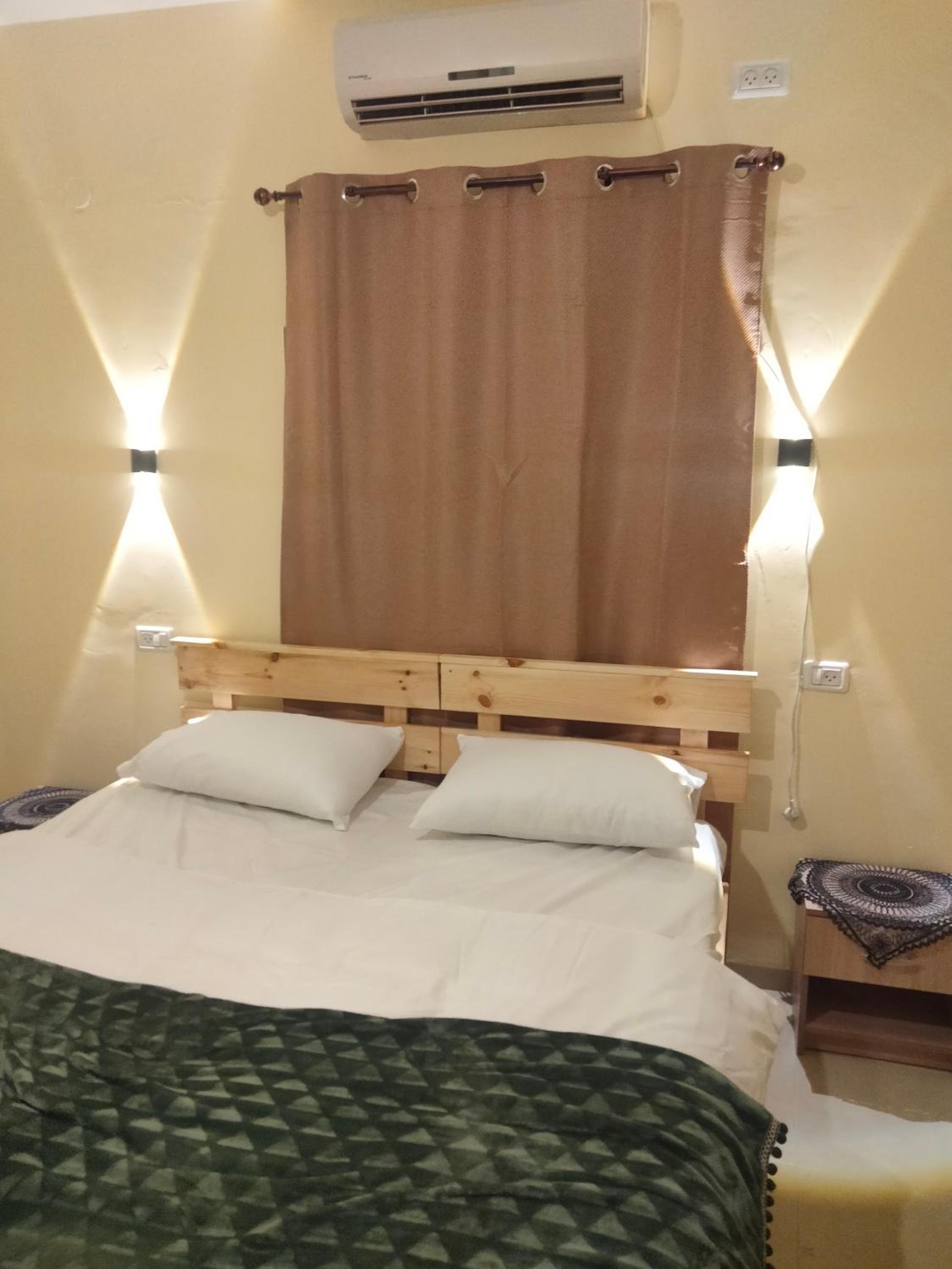 8+9 Double Room with Share Bathroom - Photo 6
