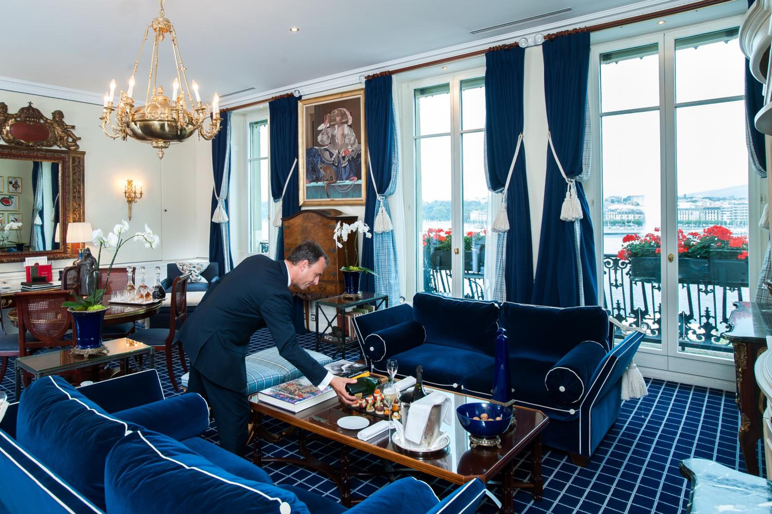 Presidential Suite with Lake View