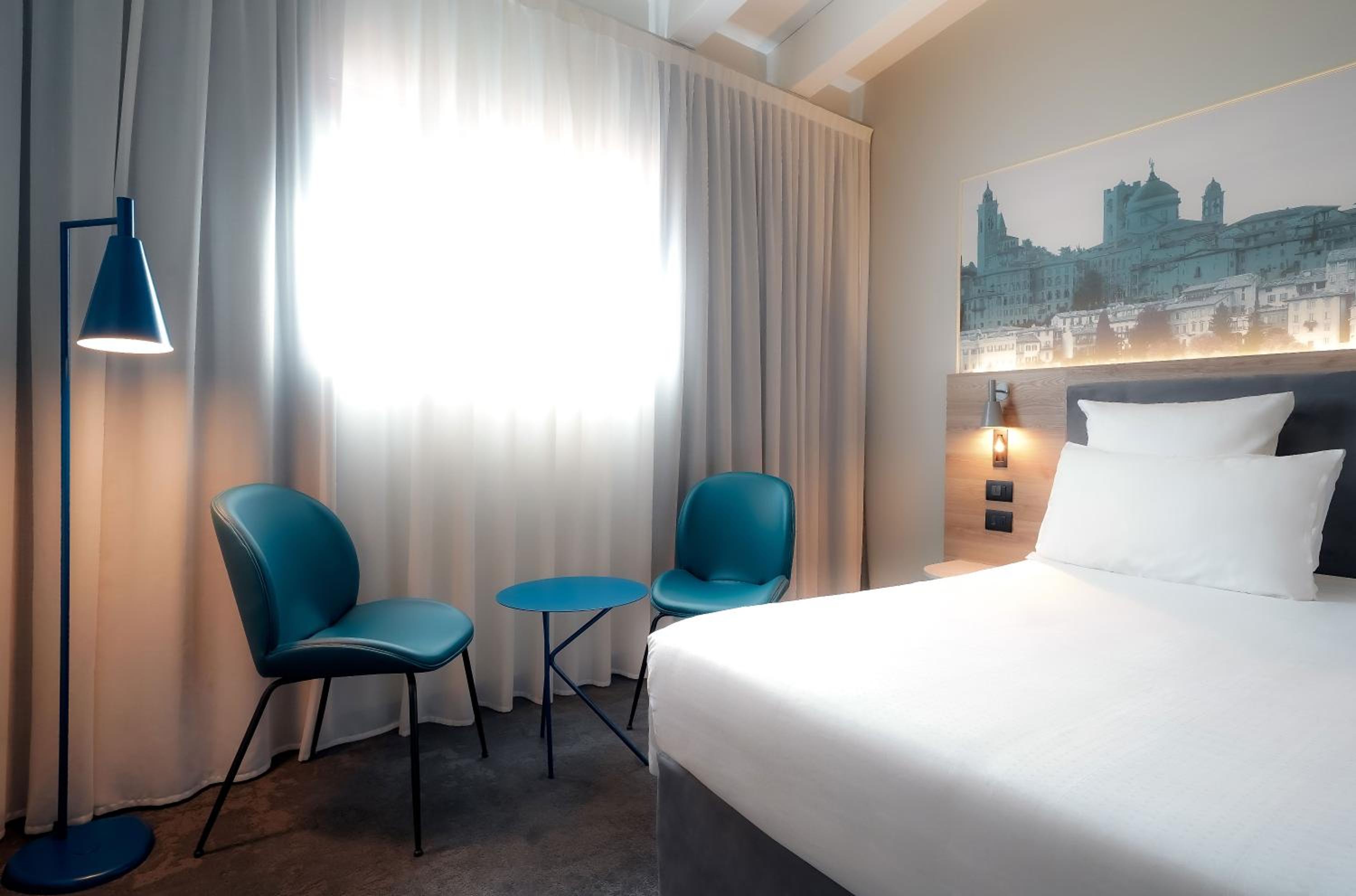 Standard Double Room - Photo 13