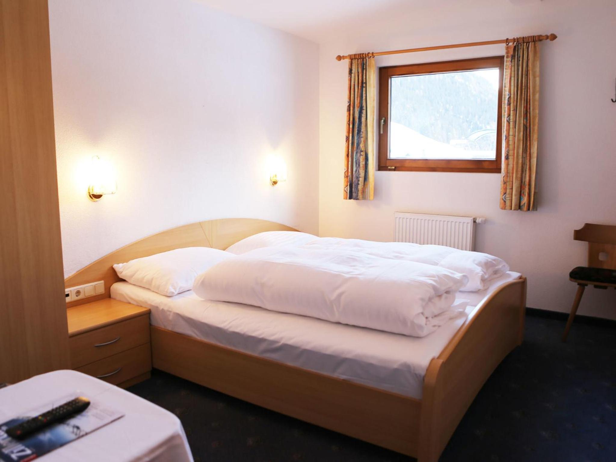 Economy Double Room photo 3
