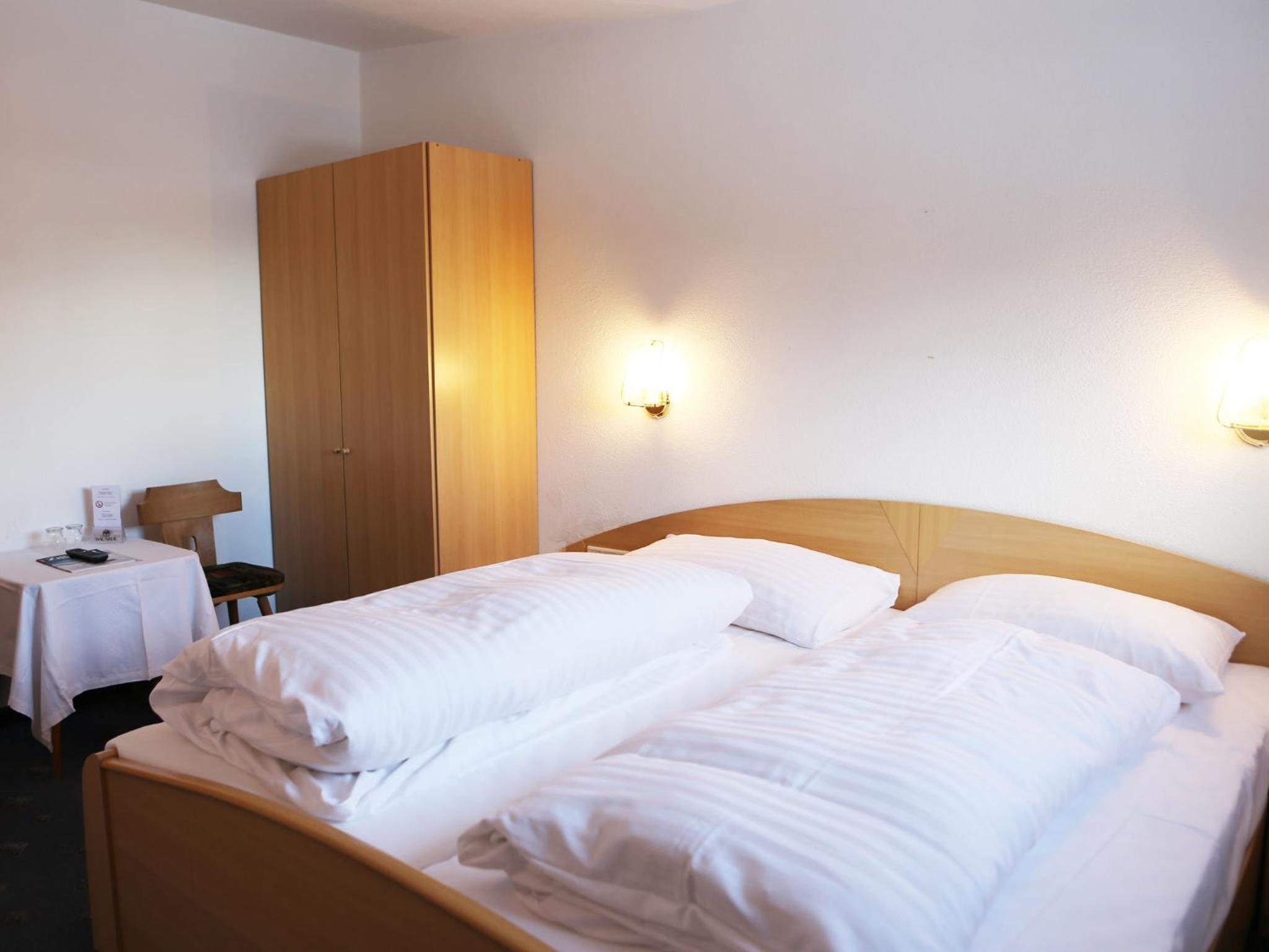 Economy Double Room photo 2