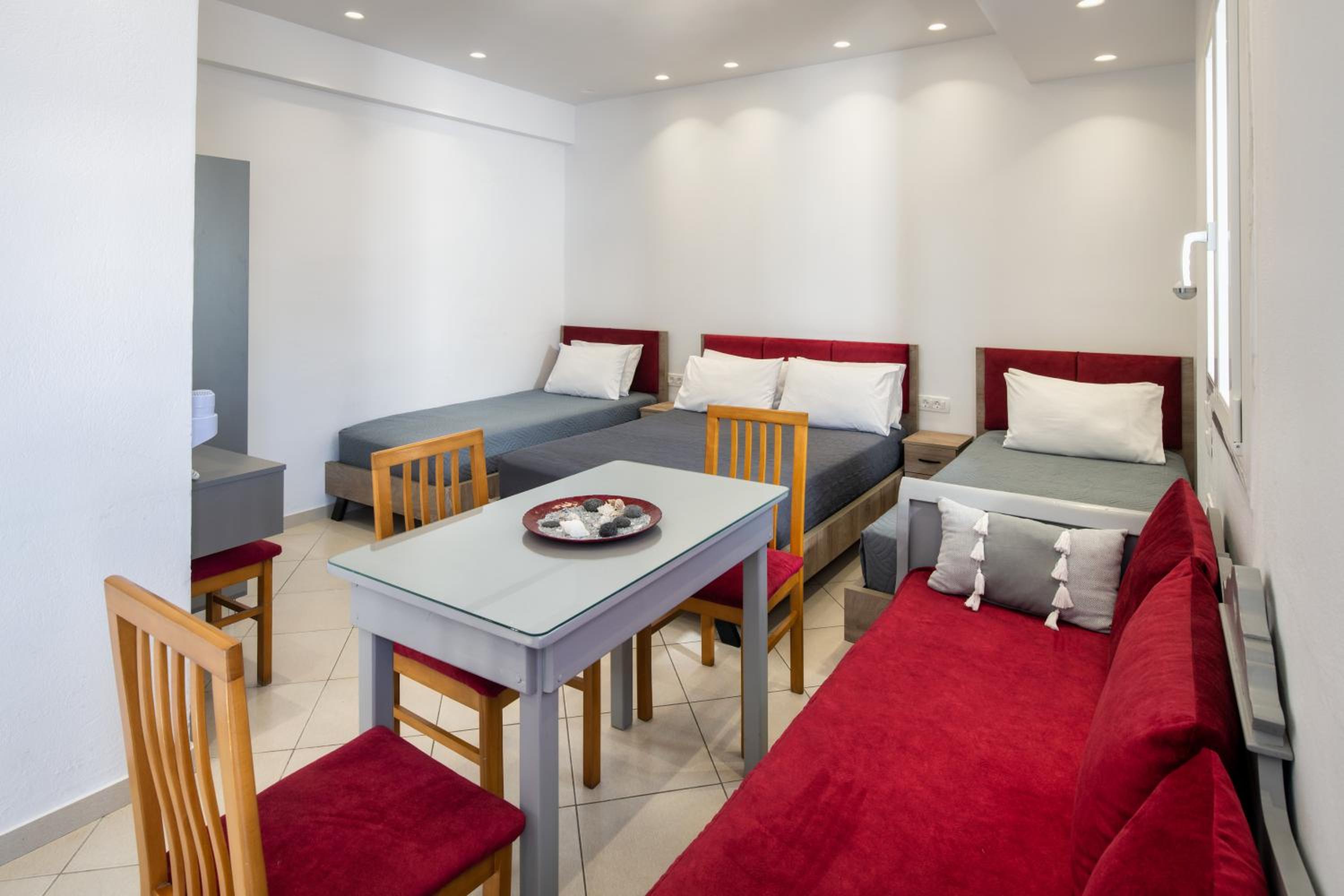 Studio (4 Adults) - Photo 4