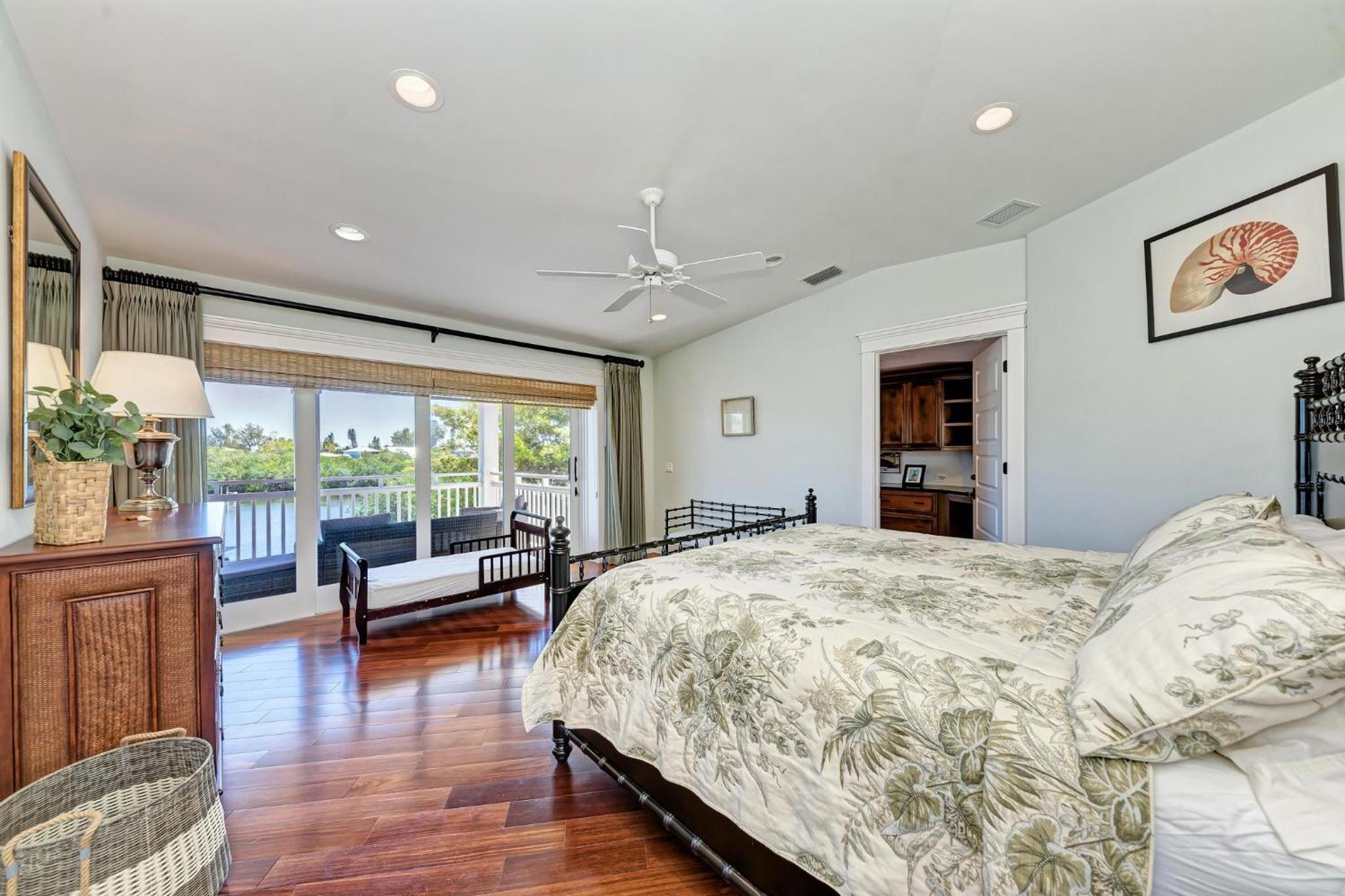 Four-Bedroom Vacation Home photo 3