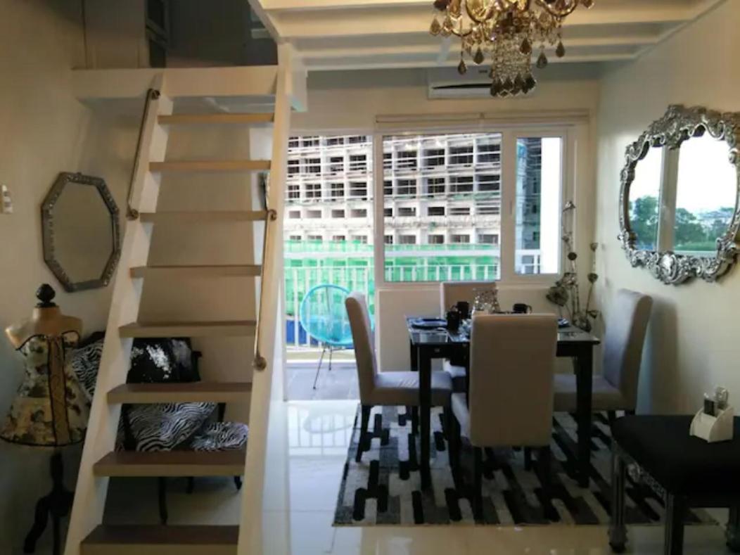 Studio with Balcony
