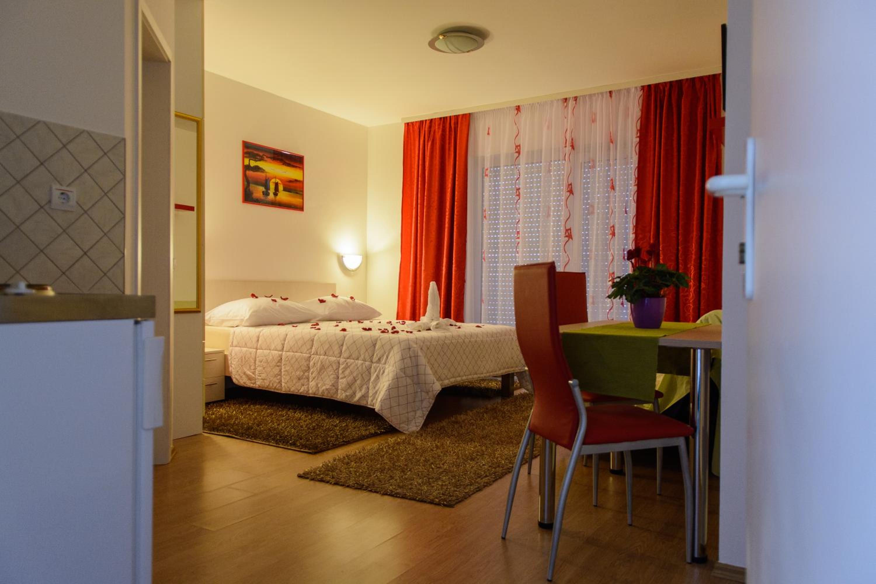 Studio Apartment with Sea View - Photo 12