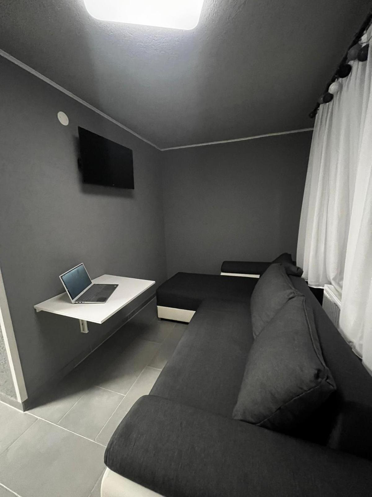 One-Bedroom Villa - Photo 11