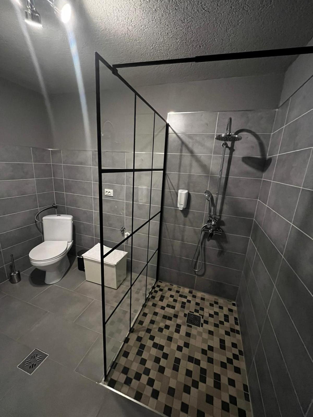 One-Bedroom Villa - Photo 13