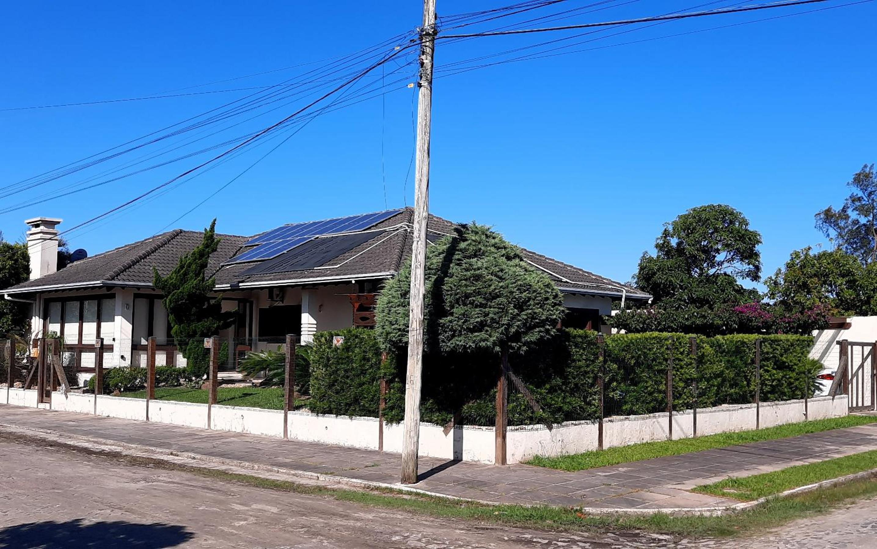 Five-Bedroom House photo 2