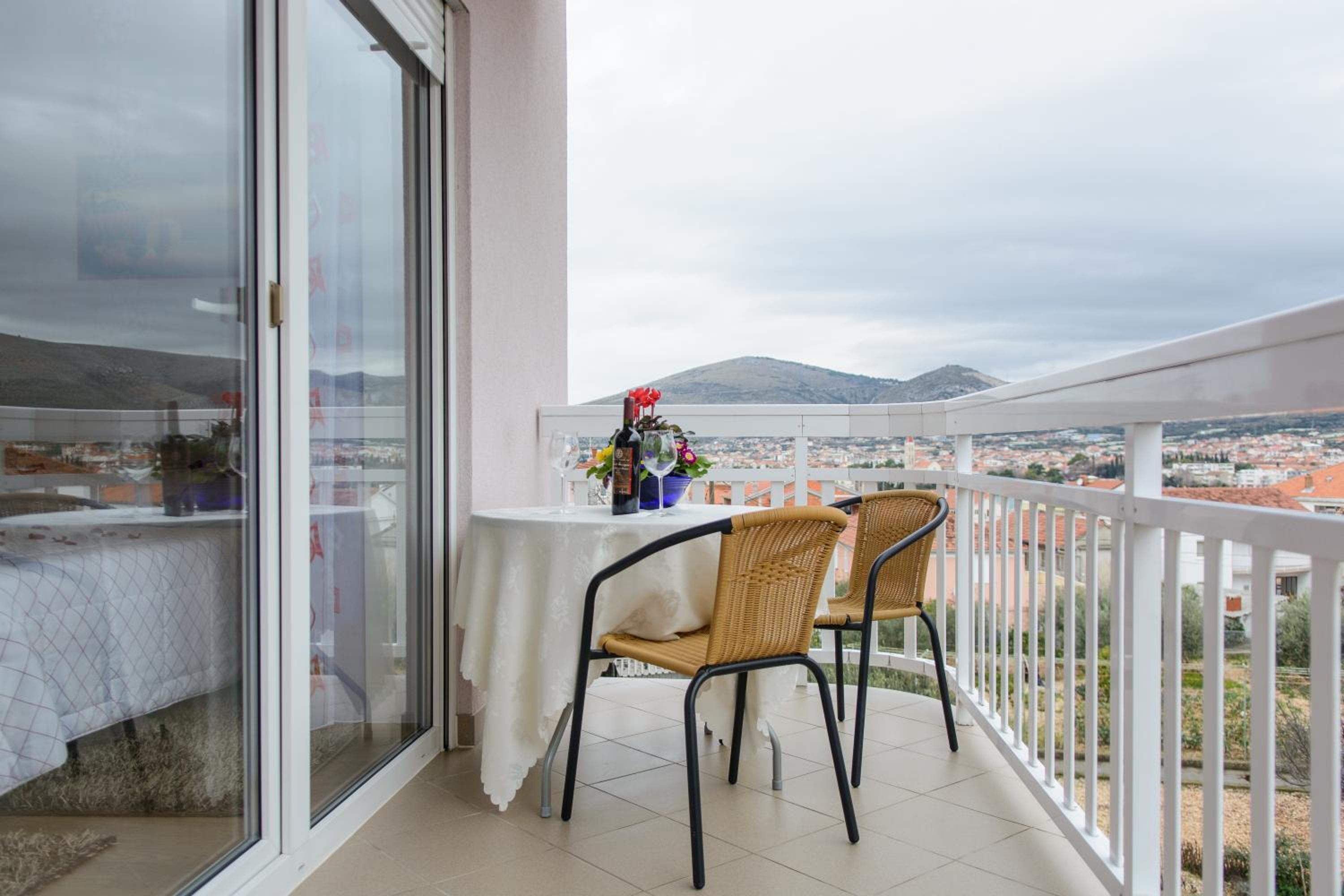 Studio Apartment with Sea View - Photo 2