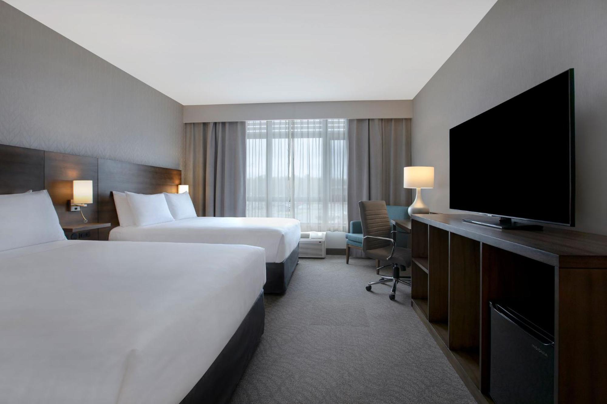 Standard Two Queen - Casino View - Photo 2